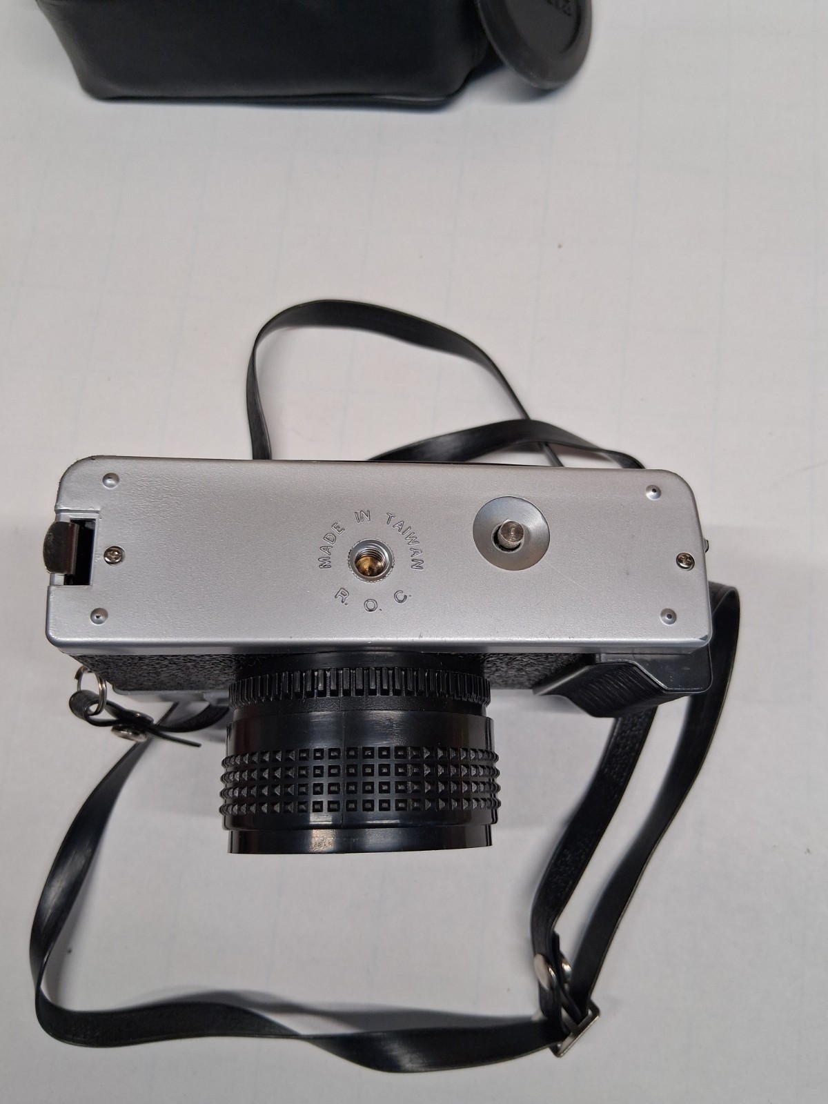 Vintage Rikki RK35-G 35mm Film Camera w/ Case Strap Lens Cap Taiwan
