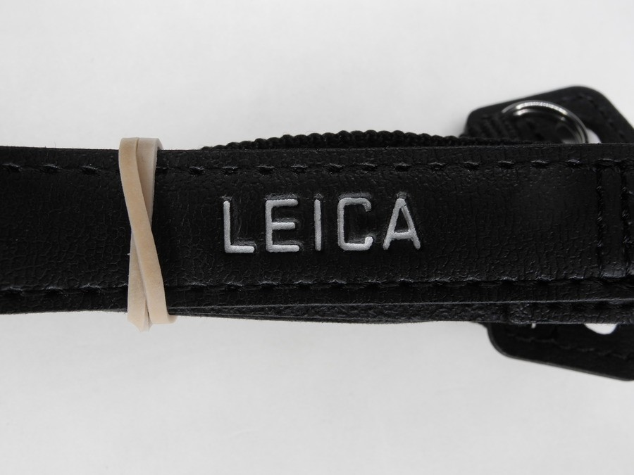 Leica 9/16″ Camera Neck Strap w/ Metal Rings Included with D-LUX 7 (Fits Others)