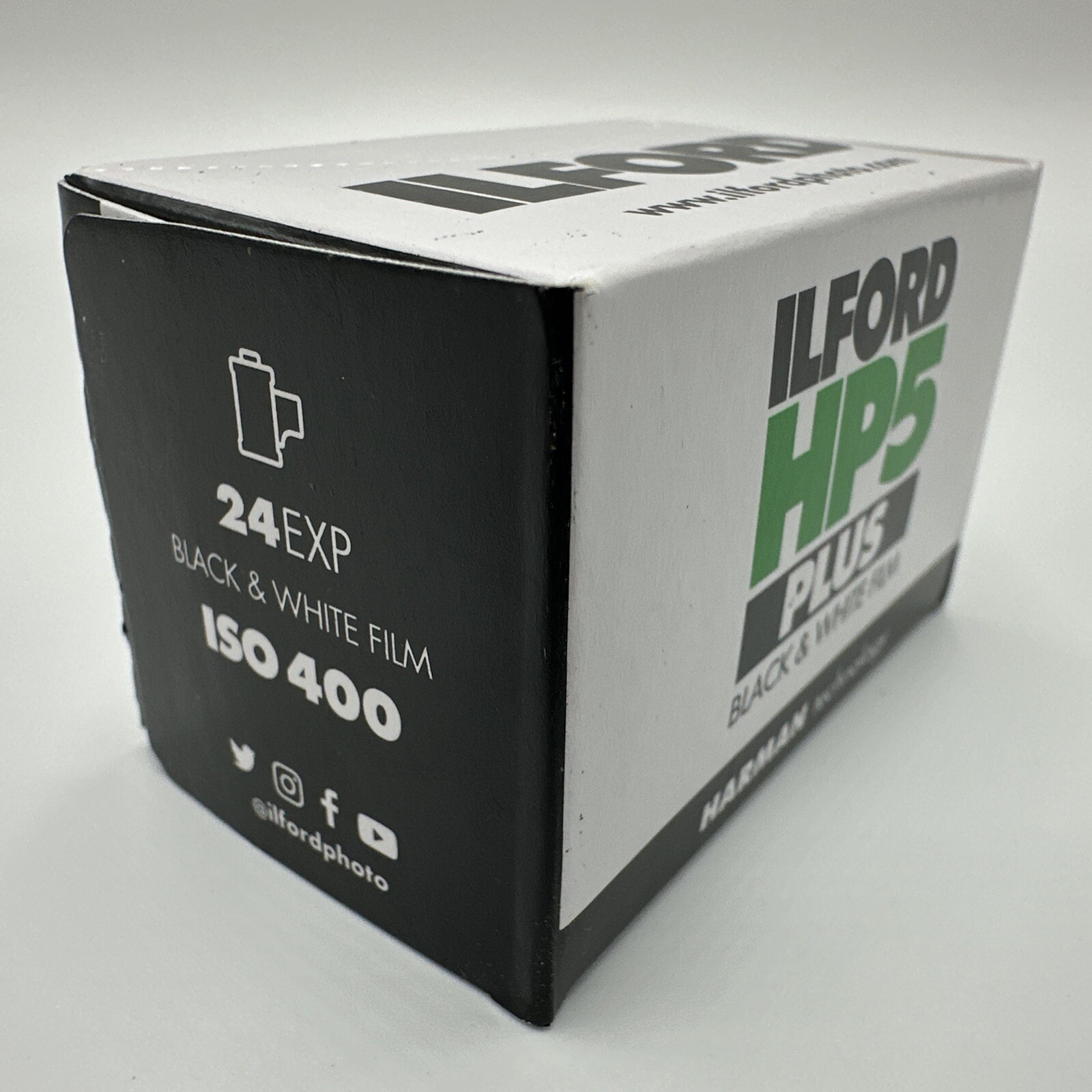 ILford HP5 PLUS 400 Black and White 35mm Film (24Exposures, Single Roll)