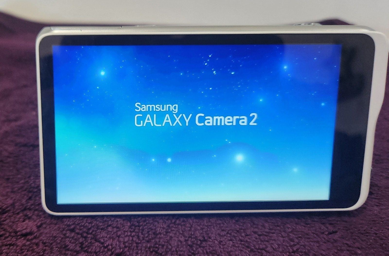 Samsung Galaxy Camera 2 EK-GC200 16.3MP Android WiFi 21X Zoom White Tested