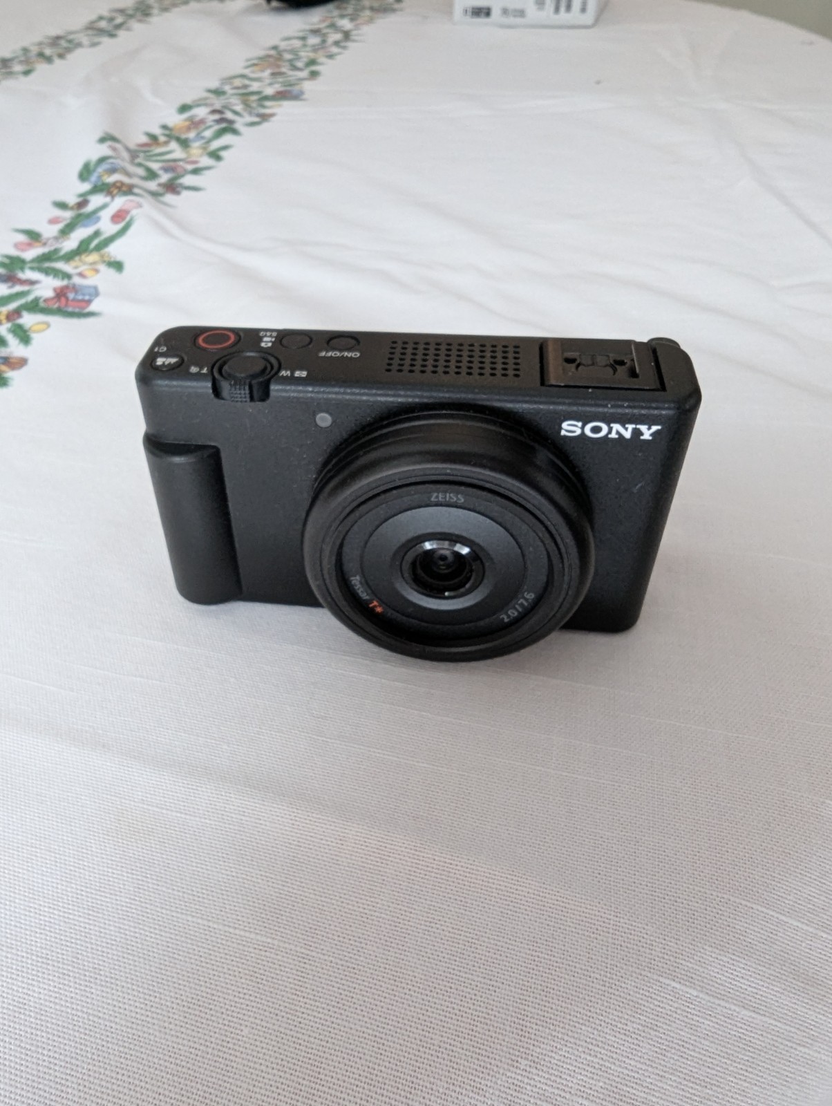 Sony ZV-1F Vlogging Camera Black 4K Video Flip Screen