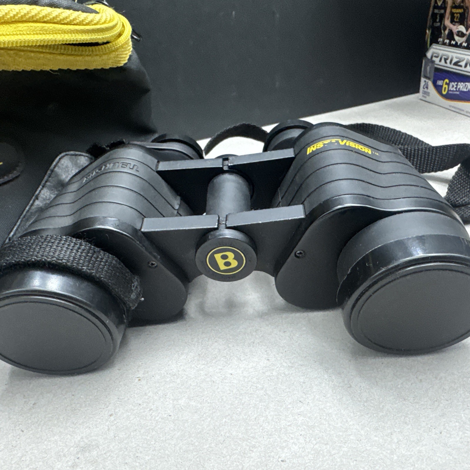 Bushnell Insta Vision binoculars w/hand strap & case 7×35 WA nice condition