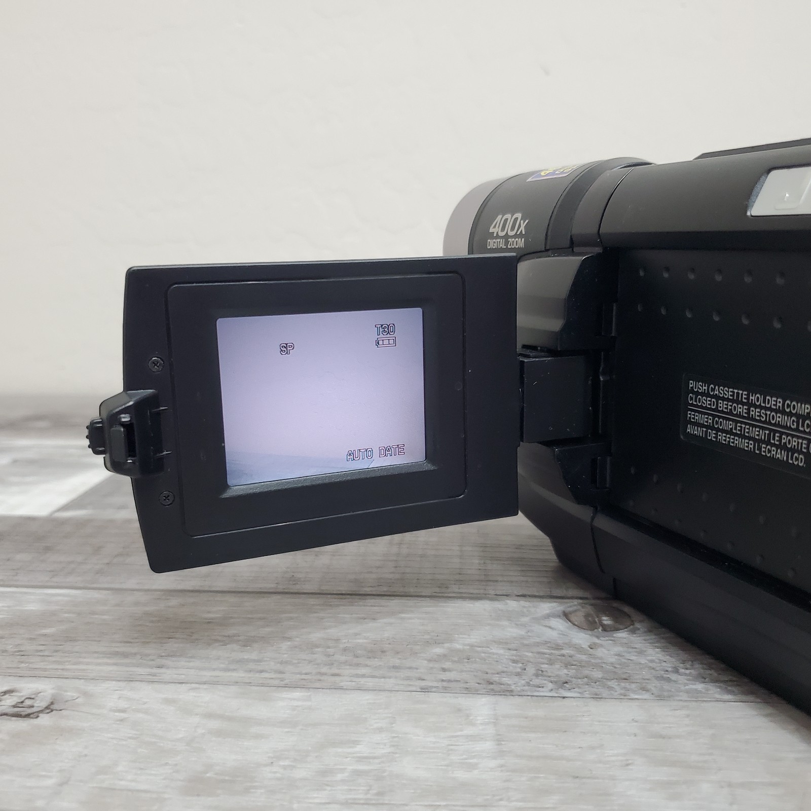 JVC GR-AXM230U Compact VHSC Video Camcorder Camera 400x Zoom VCR Transfer TESTED