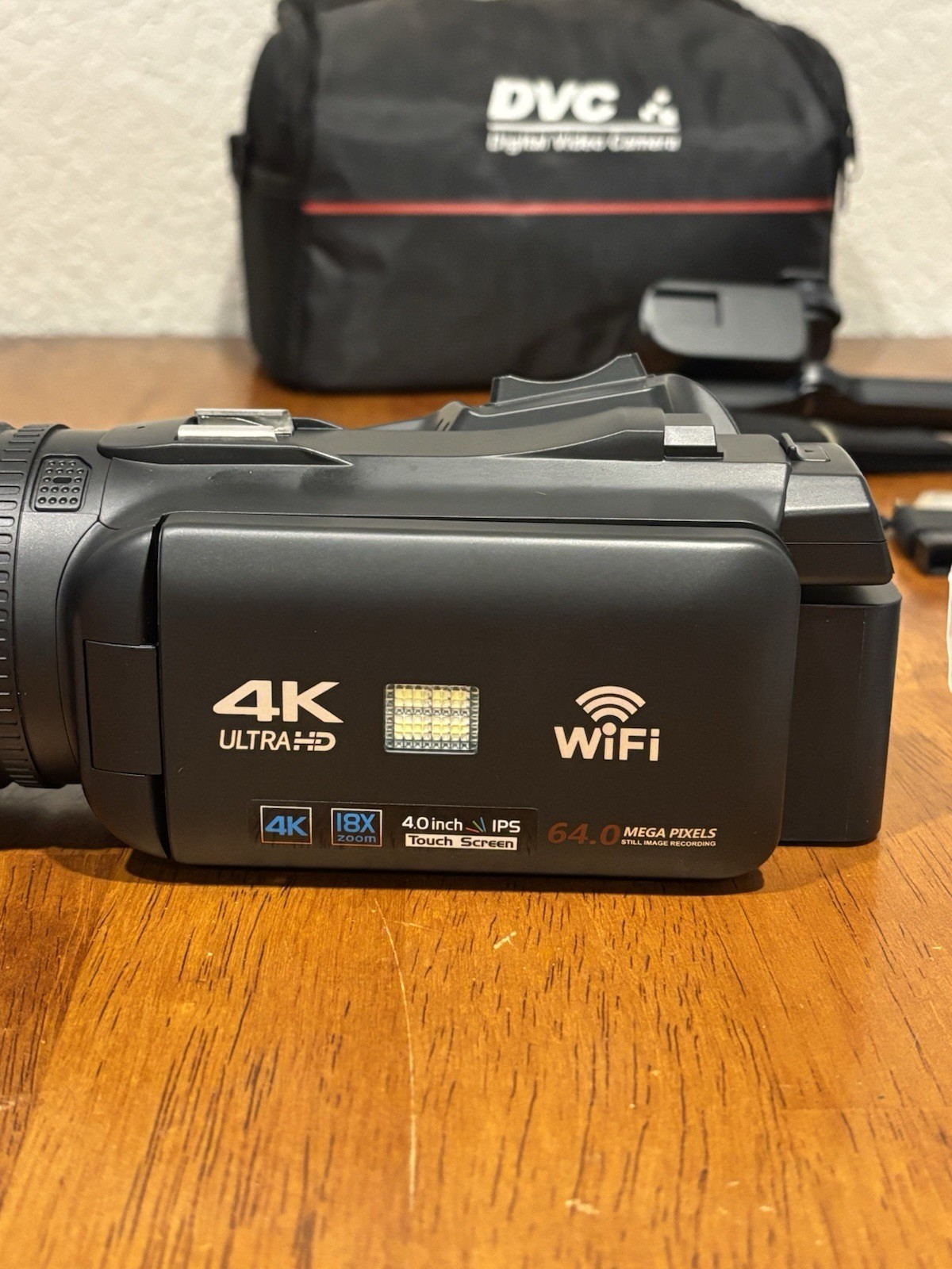 CAMCORDER 4K 64MP 18X Digital Zoom WiFi Video Camera For YouTube 4 Inch UHD