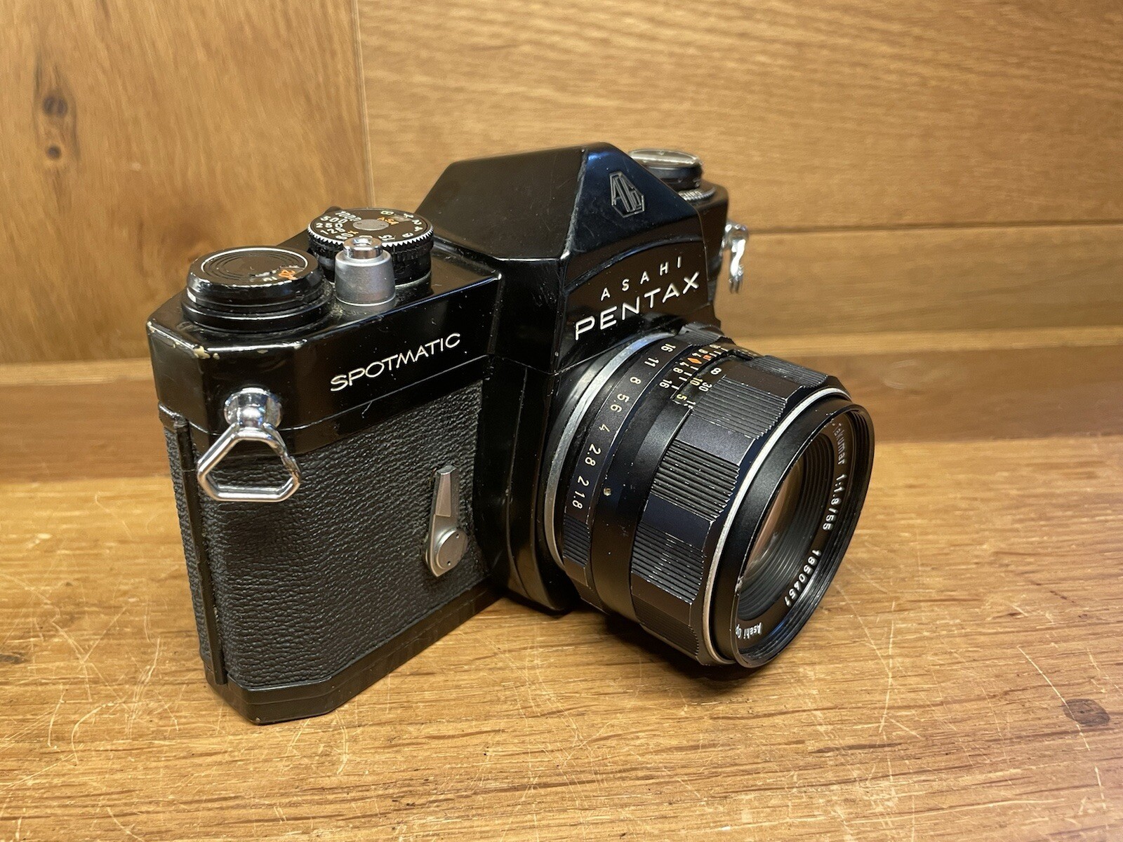 *Near Mint* Pentax Spotmatic SP Black Film Camera Super Takumar 55mm F/1.8 Lens