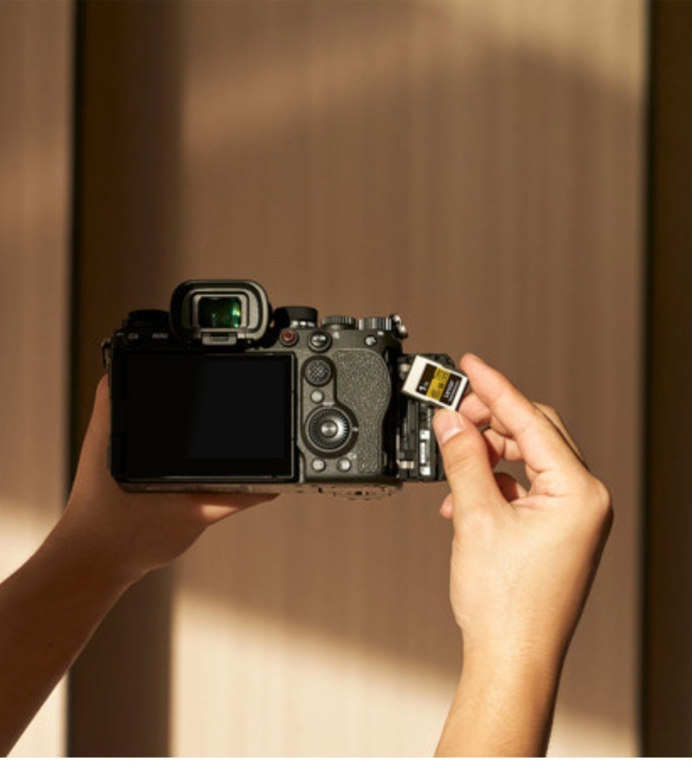 Lexar Gold Series Professional 1TB CFexpress 4.0 Type-A Memory Card