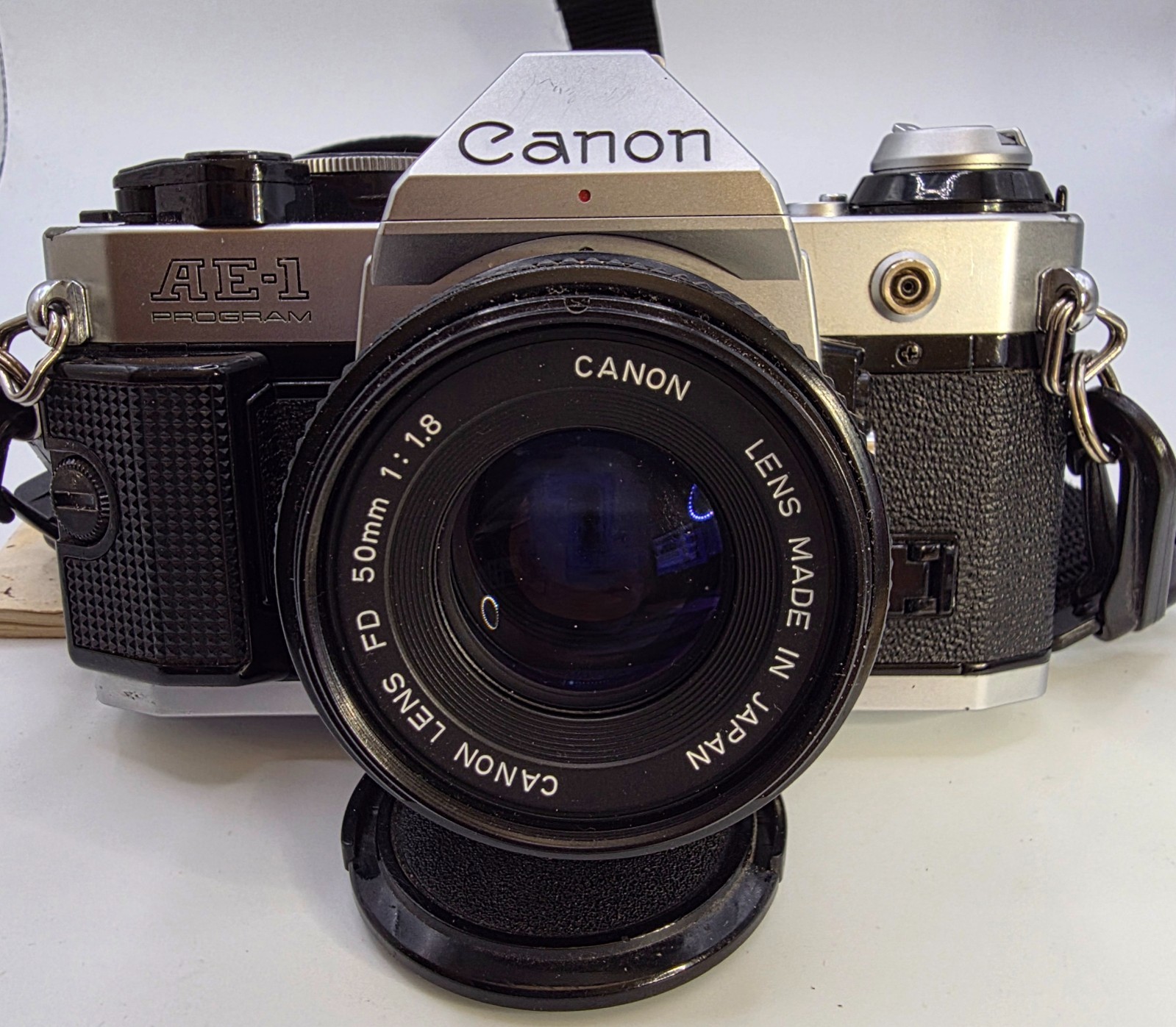 Canon AE-1 Program 35mm SLR Film Camera FD 50mm f/1.8 Lens + Battery