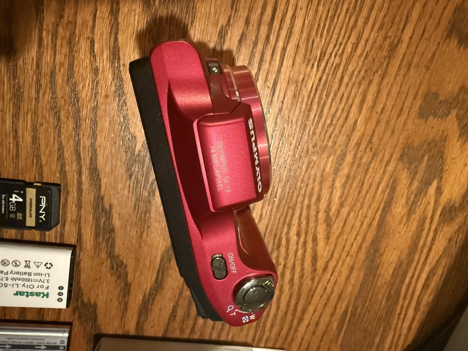 Olympus SZ-14 Digital Camera Red 14.0MP w/ 2 Battery, Charger & SD Tested