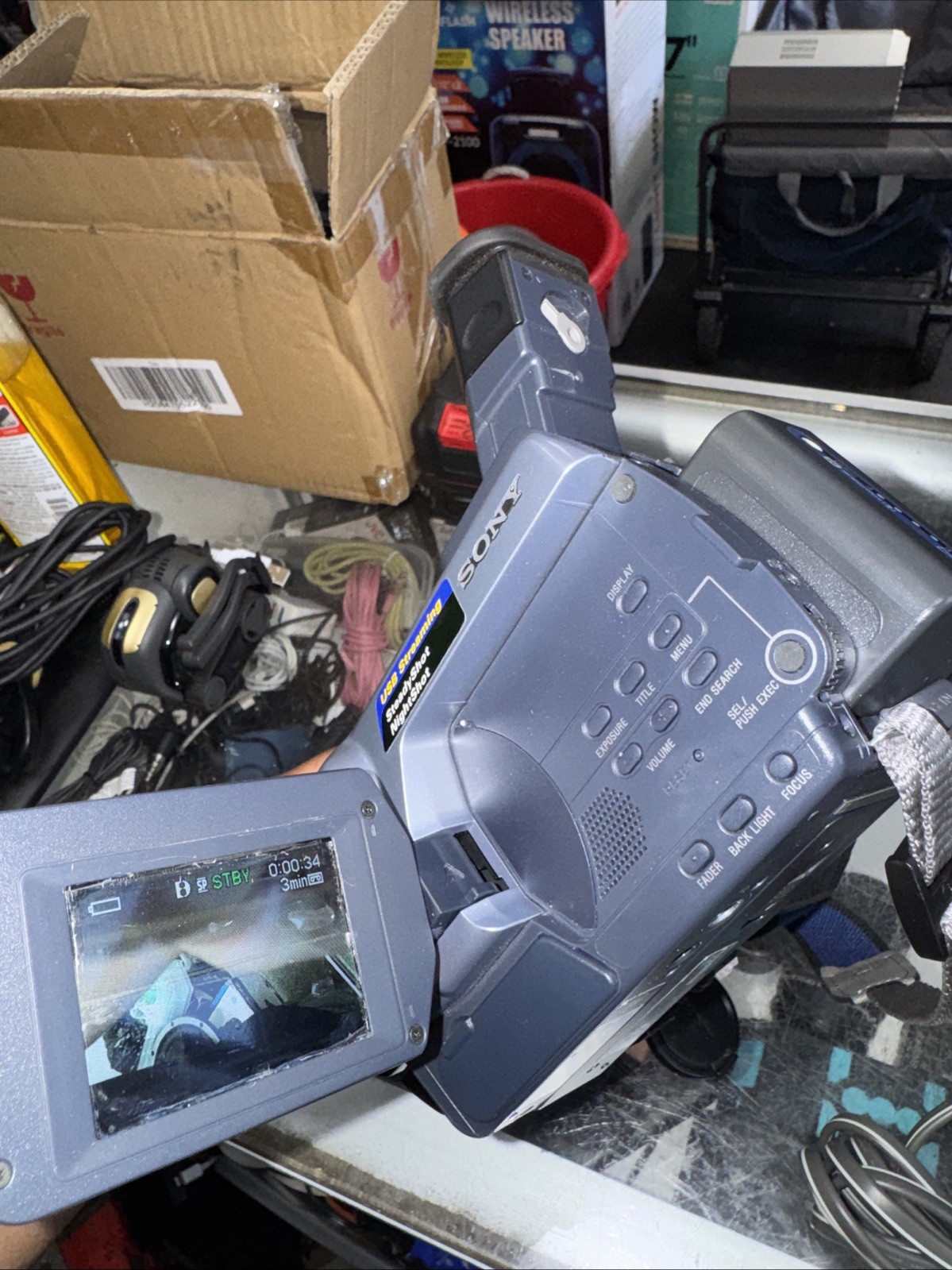 VTG Sony Handy Cam Digital Video Camera Recorder DCR-TRV250 W Accessories Works