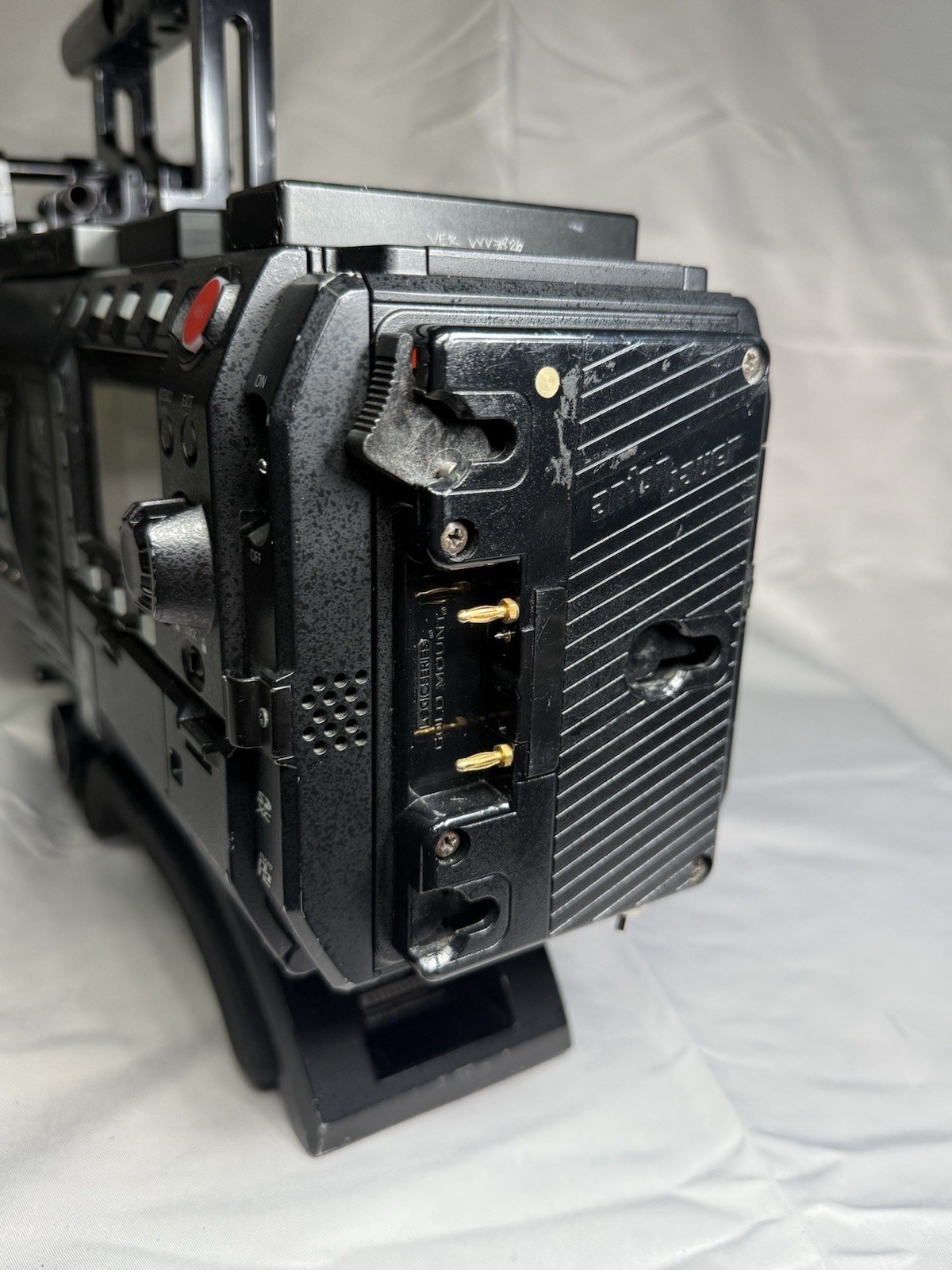 Panasonic VariCam 35 4K Camera Package – AU-V35C1 + AU-VREC1 Recorder + EVF