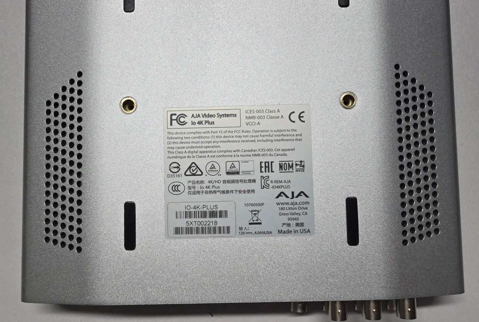 AJA IO 4K PLUS THUNDERBOLT 3 Kit With Box