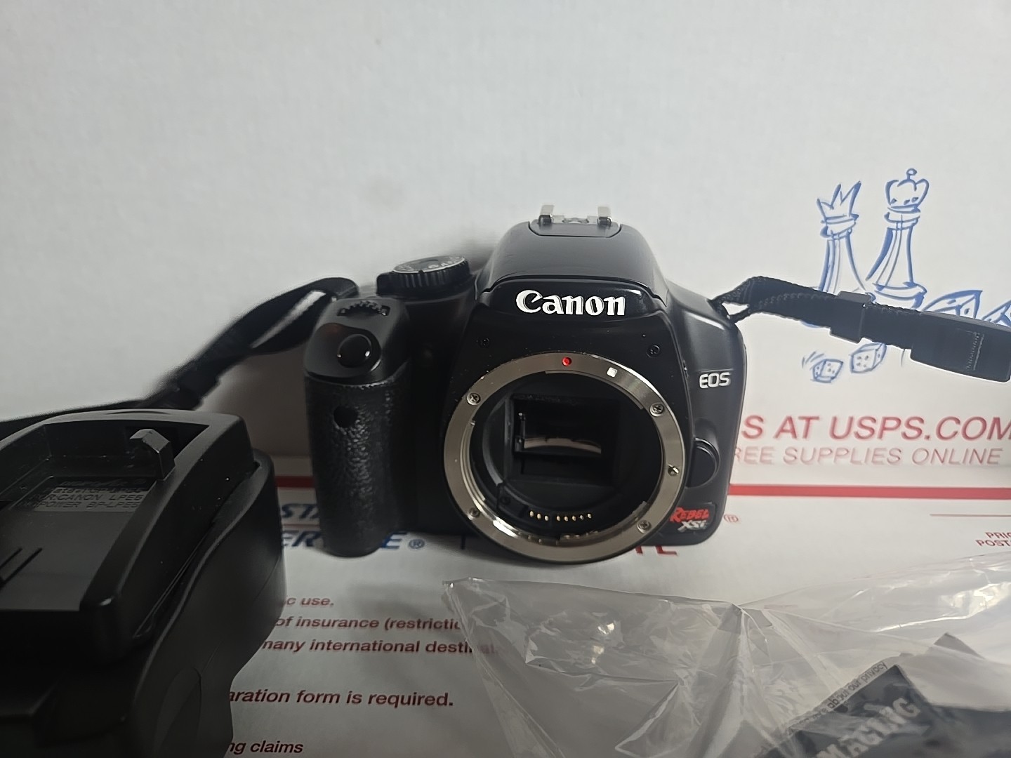 Canon EOS Rebel XSi 12.2MP Digital SLR DSLR Camera