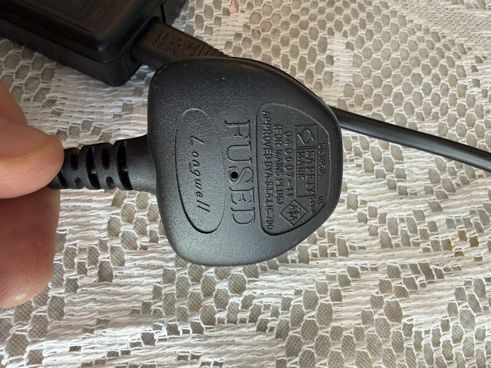 Sony OEM Battery Charger BC-CSN Input 100-240V Digital Camera Dock And Cable