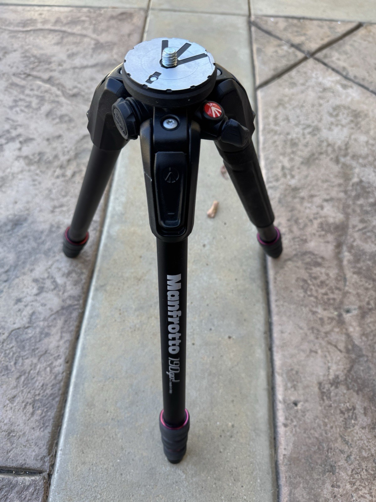 190go! MS Aluminum 4-Section photo Tripod with twist locks