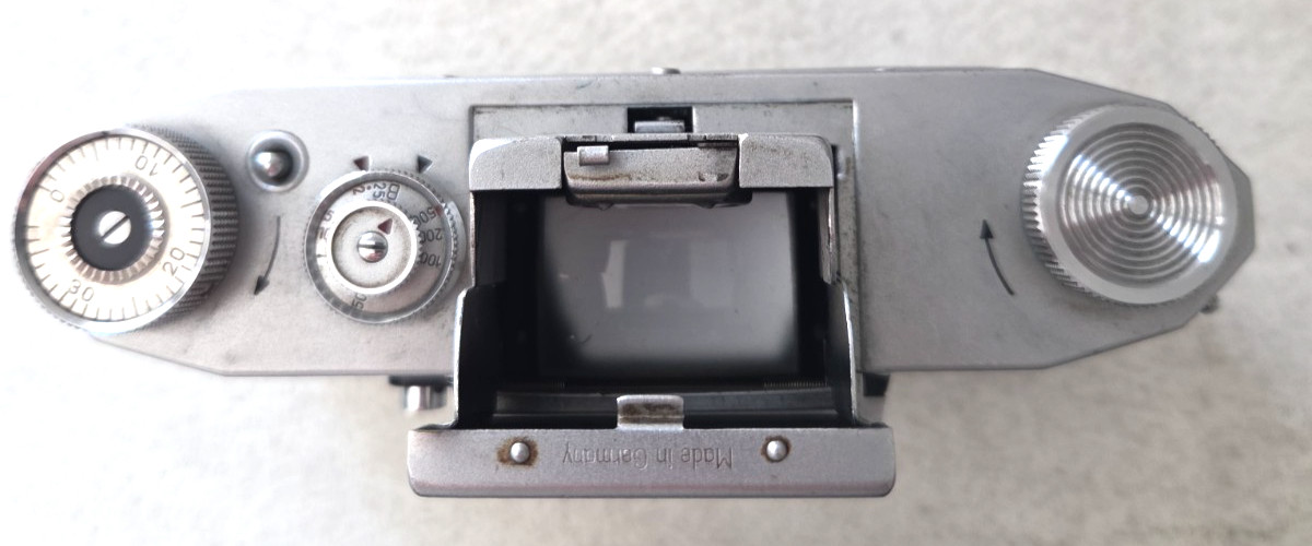 **** 1952 PRAKTICA FX KW KameraWerkstatten Praktiflex Film Camera Body WITH CASE