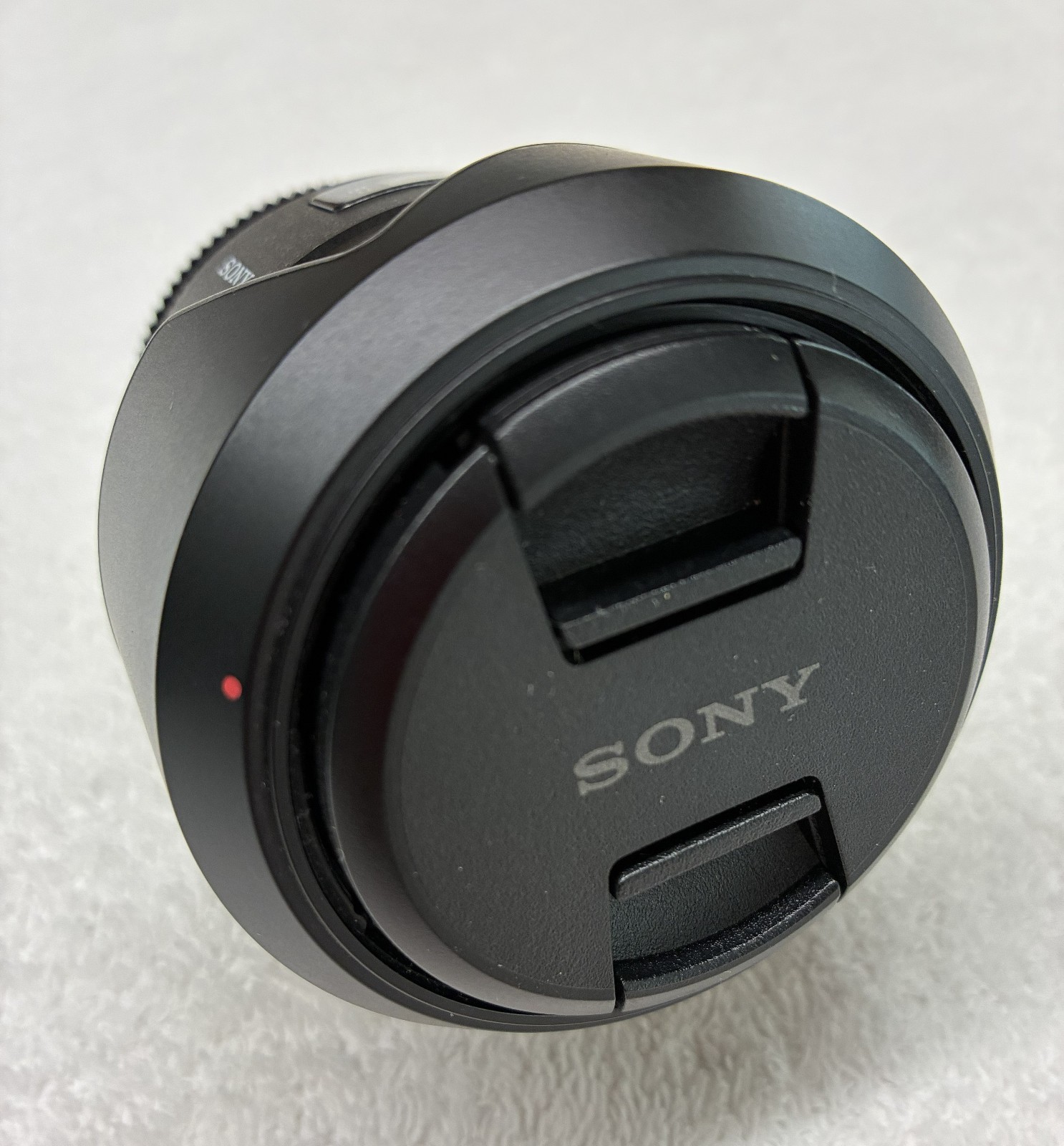 Sony 35mm f/1.4G Wide Angle Prime Lens Full-Frame A-Mount (SAL35F14G) G-Series