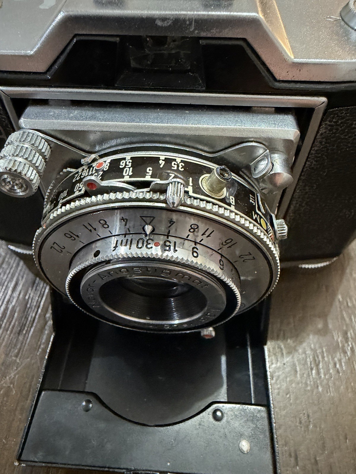 Vintage Zeiss Ikon Ikonta 522/24 35mm Folding Film Camera 45mm f/3.5 Lens W/Film