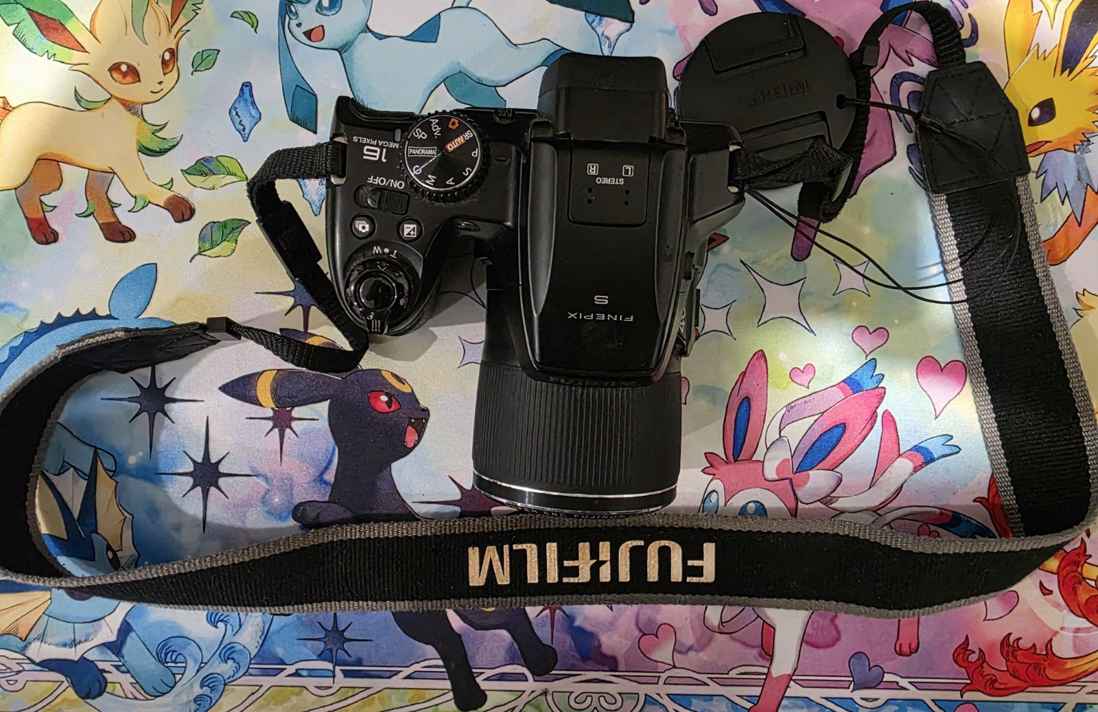 Fujifilm FinePix S8200 Bridge Camera 16MP 40x Optical Zoom Black HD Video