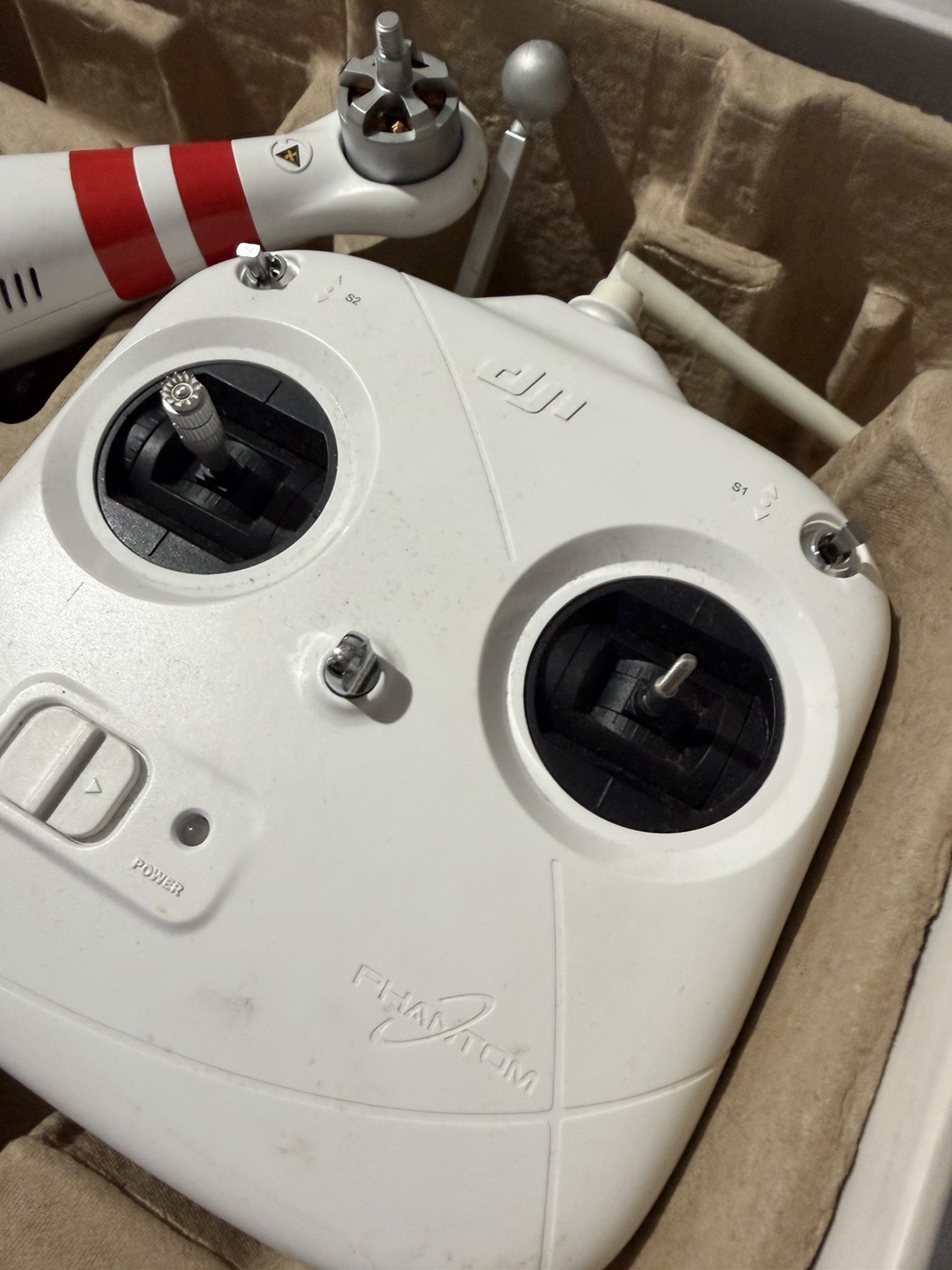 DJI Phantom FC40 Quadcopter Drone w/ Battery Charger & Accessories