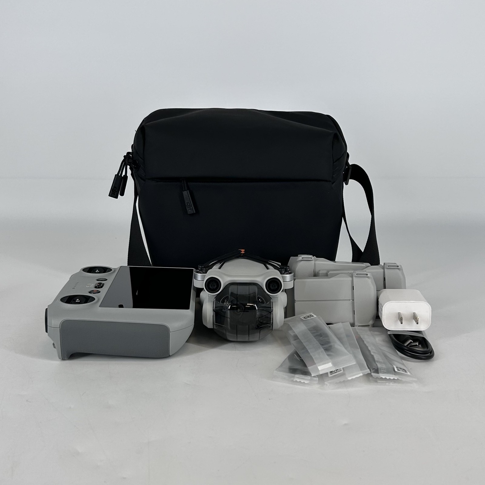 DJI Mini 3 Pro Drone Quadcopter w/ DJI RC (RM330)/3x Battery – Excellent