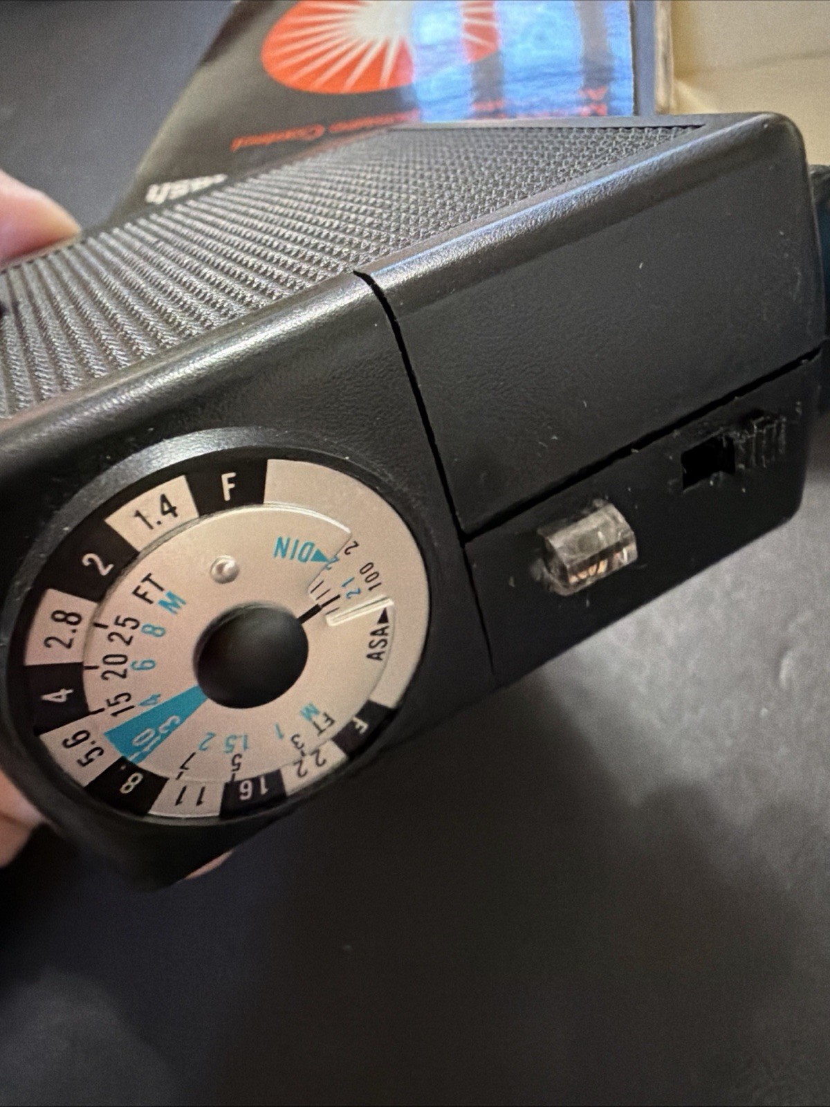 Vintage Vivitar Electronic Pocket Mini Flash 202 Auto Exposure Control With Box