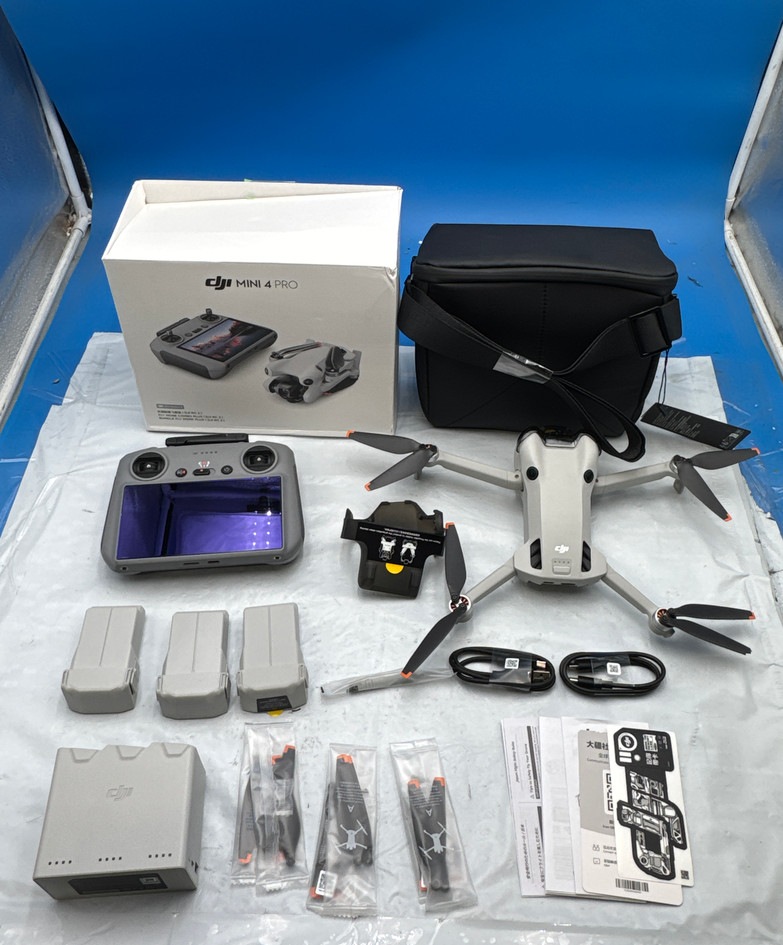 DJI Mini 4 Pro Fly More Combo Plus DJI RC 2 4K HDR Drone 45min 360 Obstacle