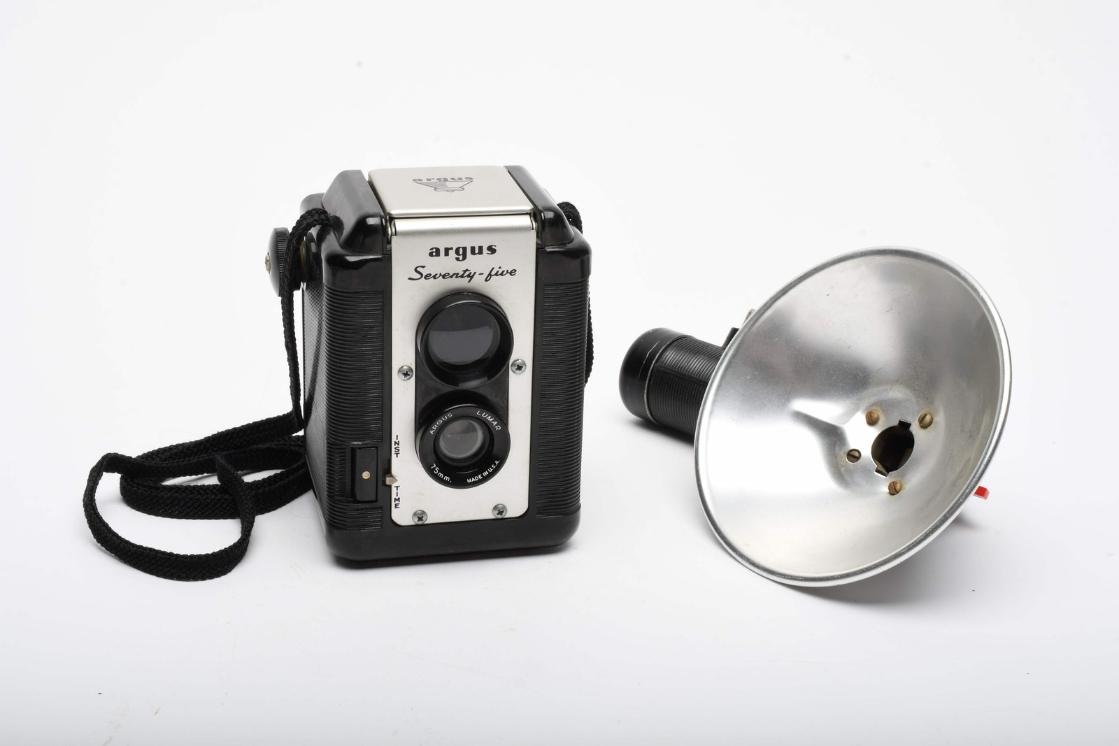 Argus Seventy-Five TLR camera w/Flash reflector, works, Vintage