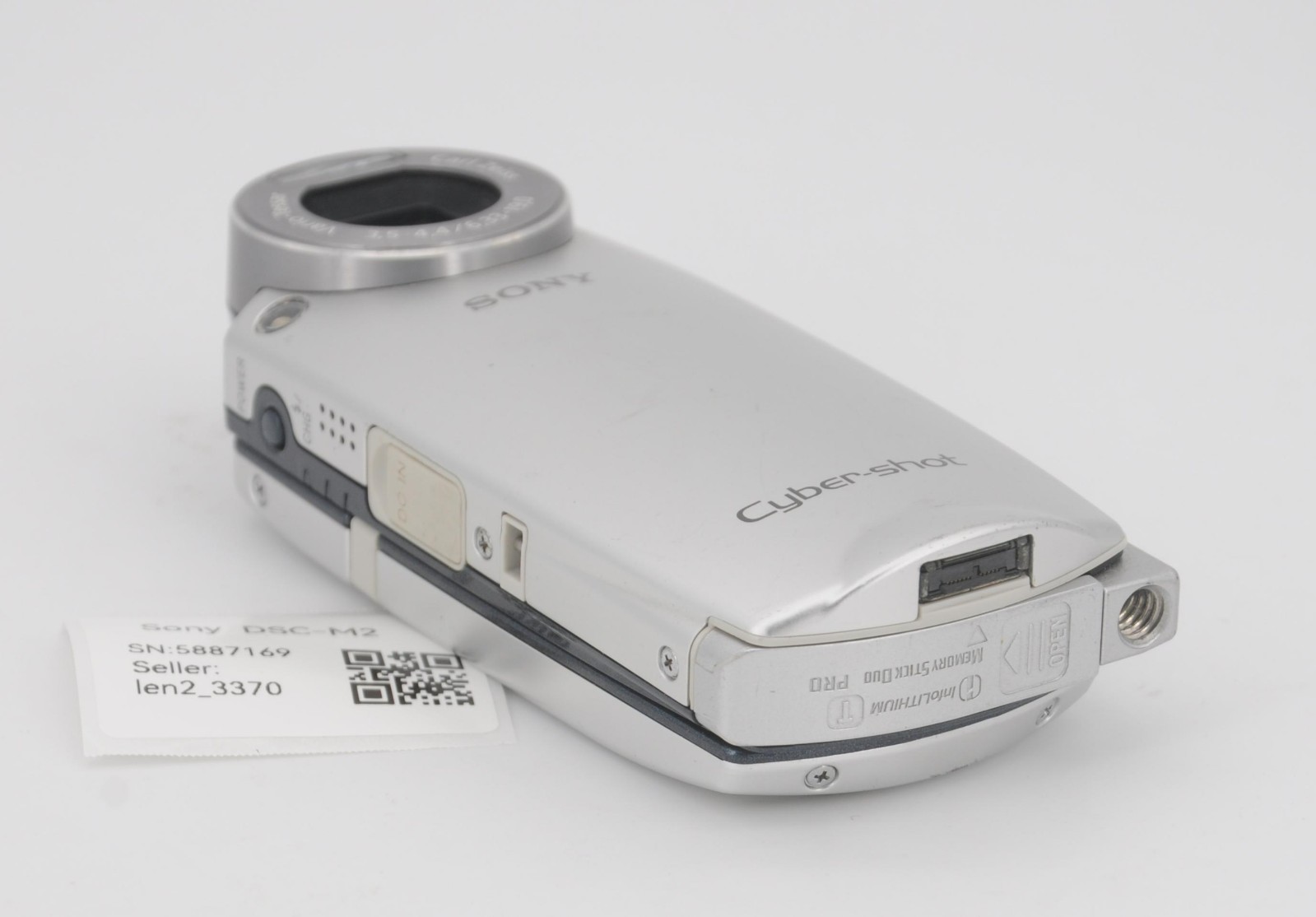 Near Mint –Sony Cyber-Shot Digital Camera DSC-M2 ( 5.1 Megapixel )–Silver