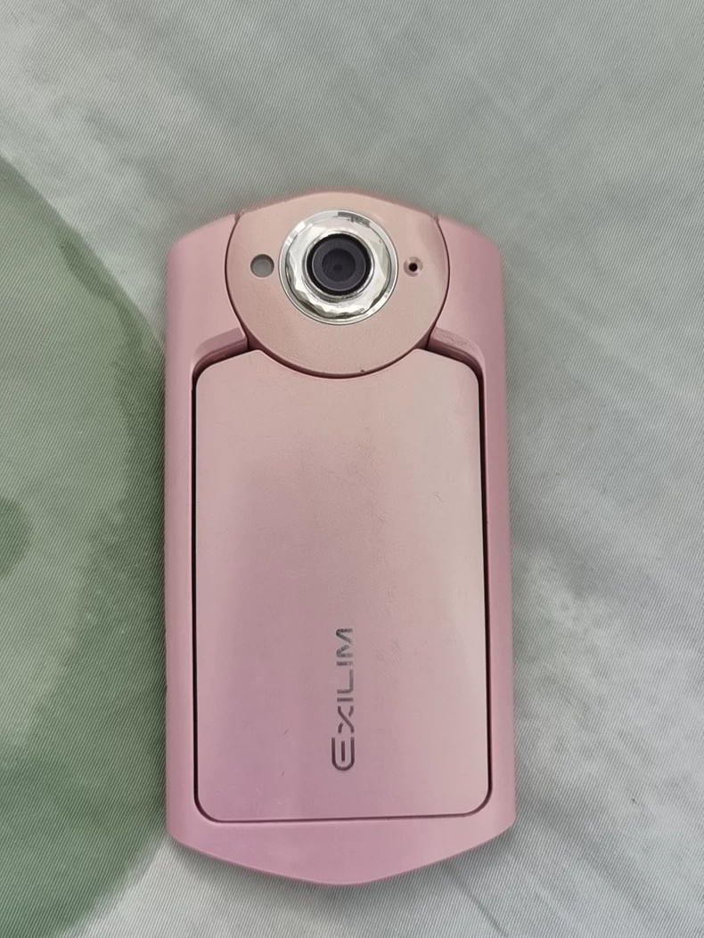 Casio Exilim Speed EX-TR550 12.0 MP Selfie 4x zoom Digital Camera Pink