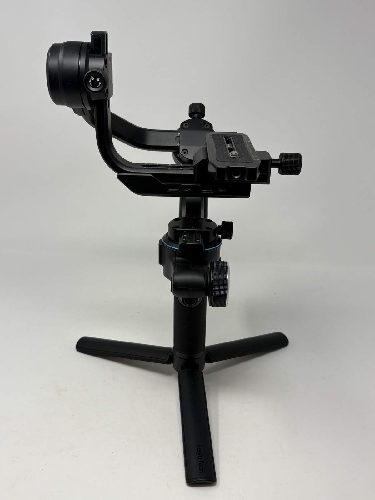 FeiyuTech SCORP C Camera Stabilizer 3-Axis Handheld Gimbal + SCORP Focus Motor