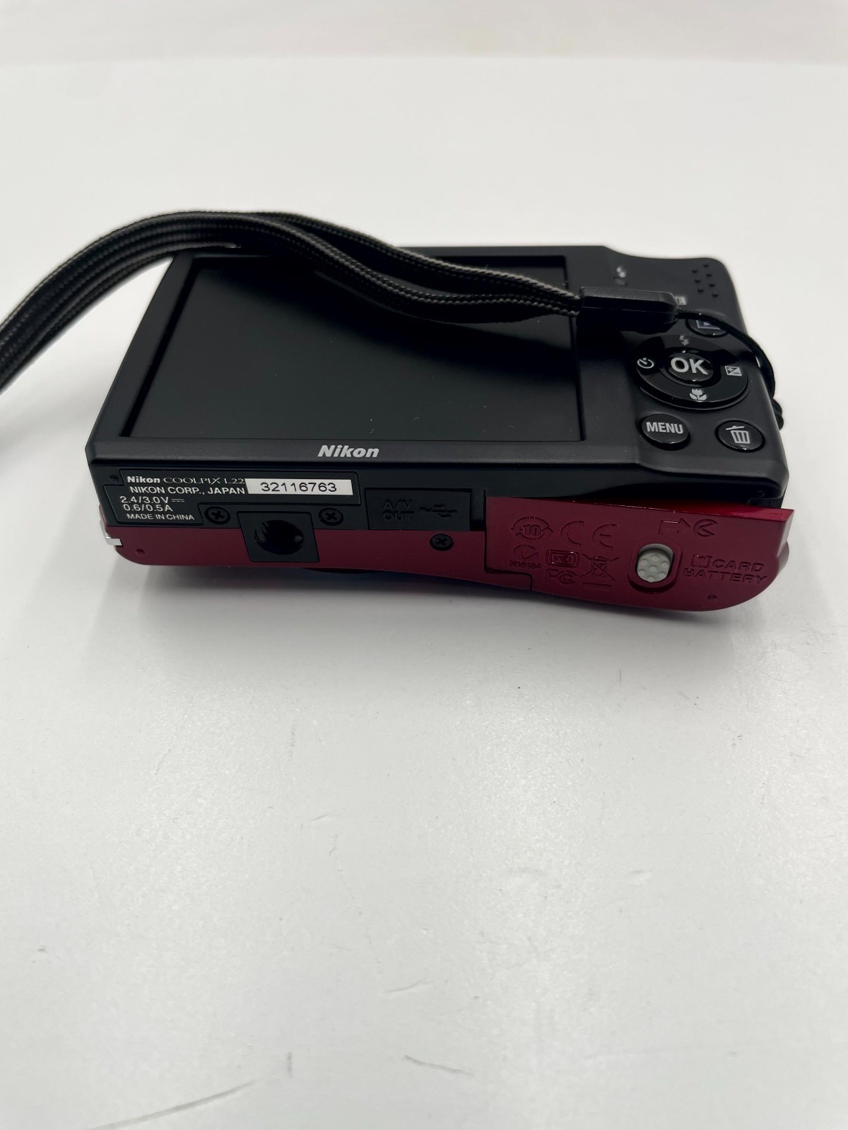 Nikon Coolpix L22 Digital Camera 12 MP 3″ LCD 3.6x Optical Zoom with Accessories