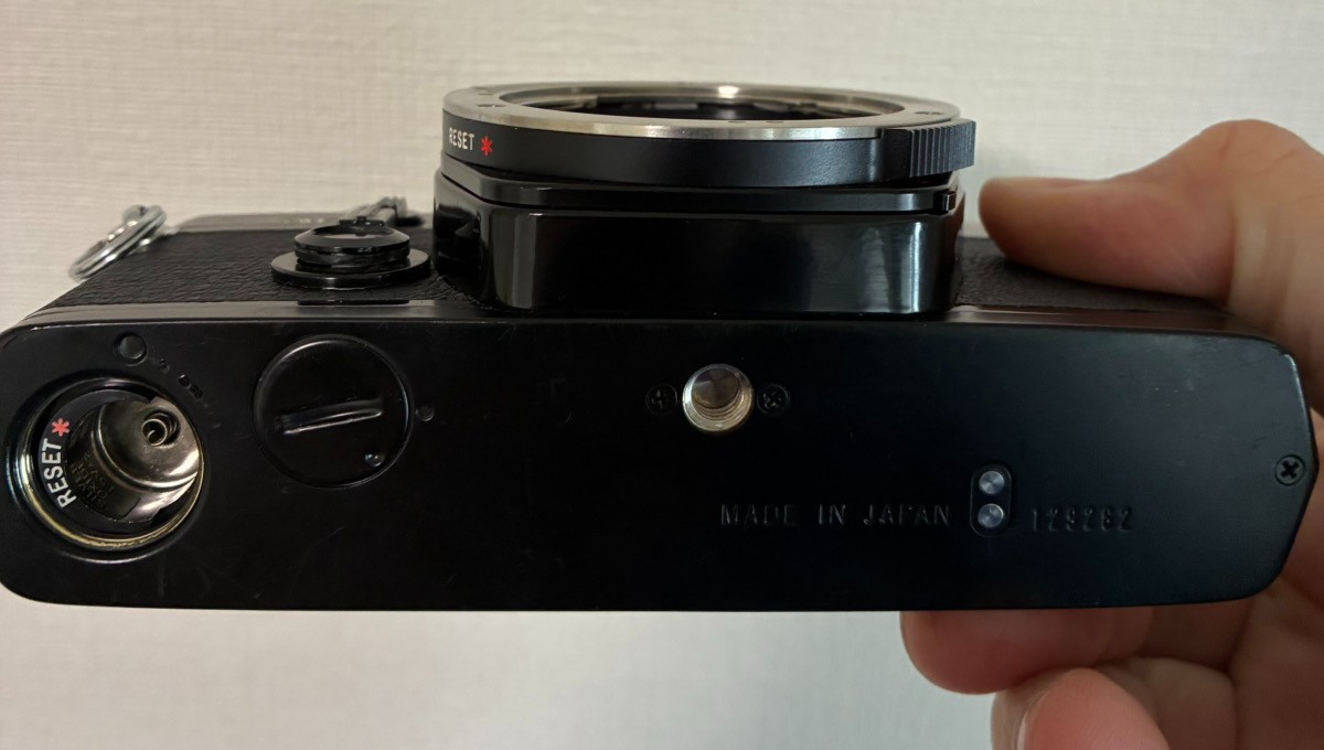 Prism Clear! 【Almost MINT】 Olympus OM-2 Black SLR Camera 28mm F3.5 From Japan