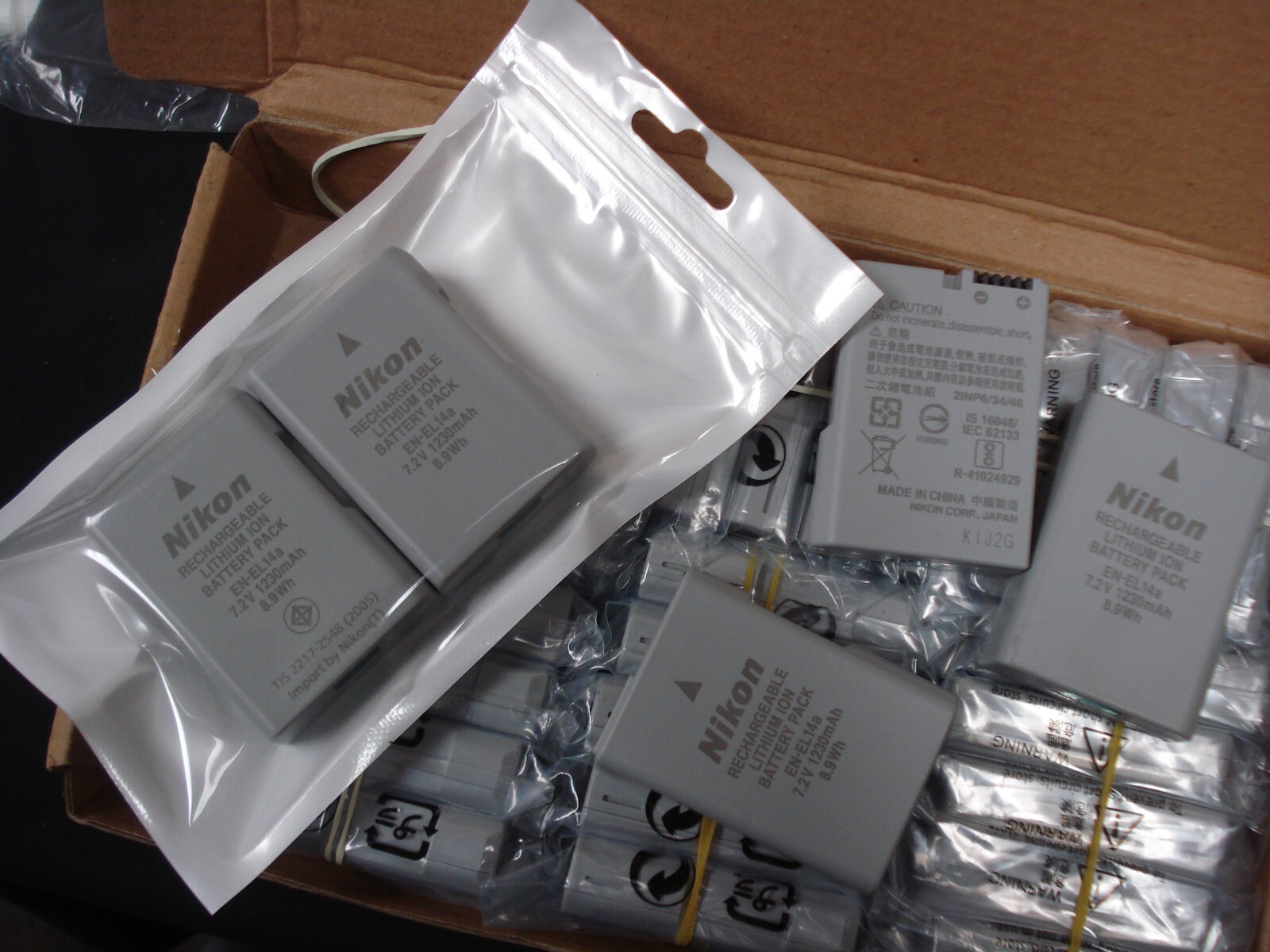 2X Original EN-EL14a Battery For Nikon D5100 D5200 D5300 D5500 D5600 Df OEM