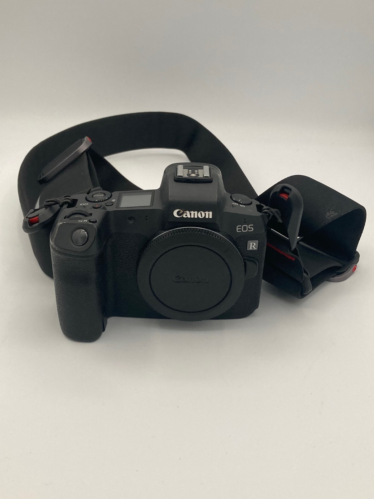 Canon EOS R Mirrorless Digital Camera Body 512GB SD Card Battery Charger Strap