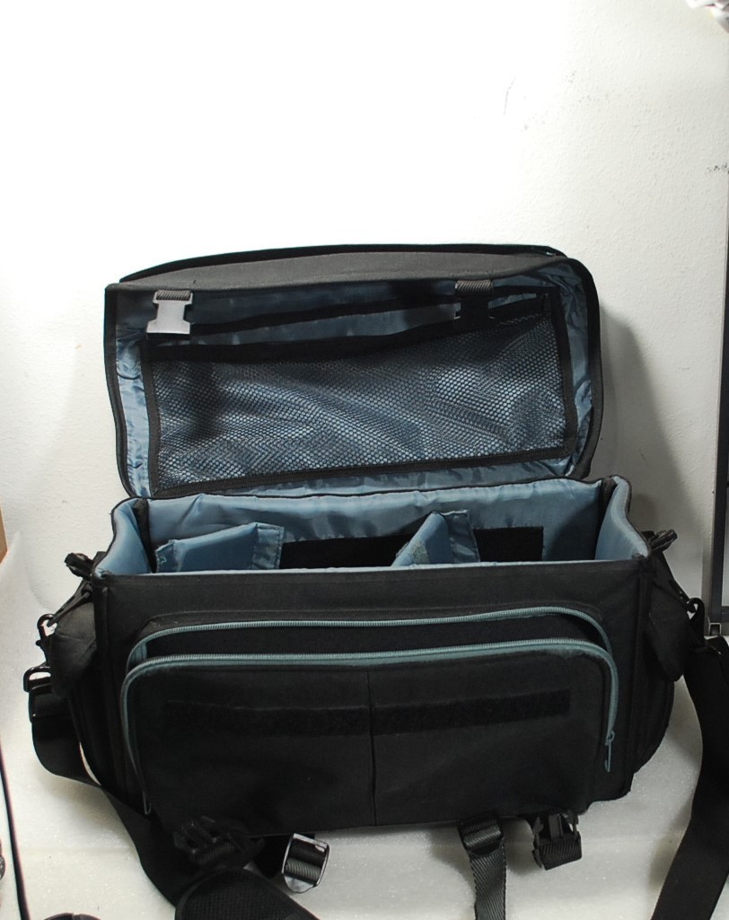 Quantaray Black Canvas Camera Carry Shoulder Bag Large 12 X 9 X 5 inches