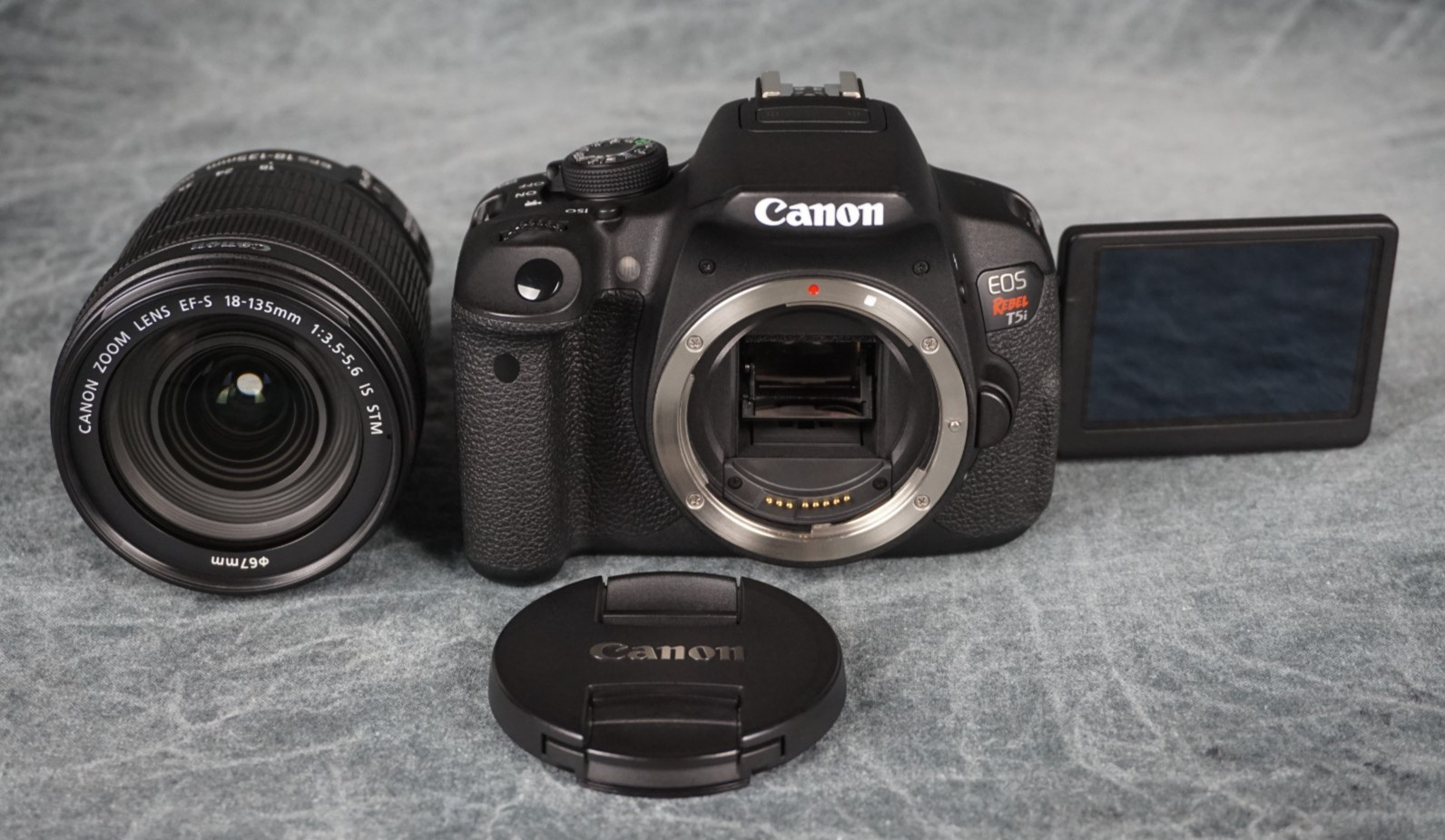 Canon EOS Rebel T5i 700D 18MP 1080p DSLR Set 16K Clicks W/ 18-135mm IS STM Lens