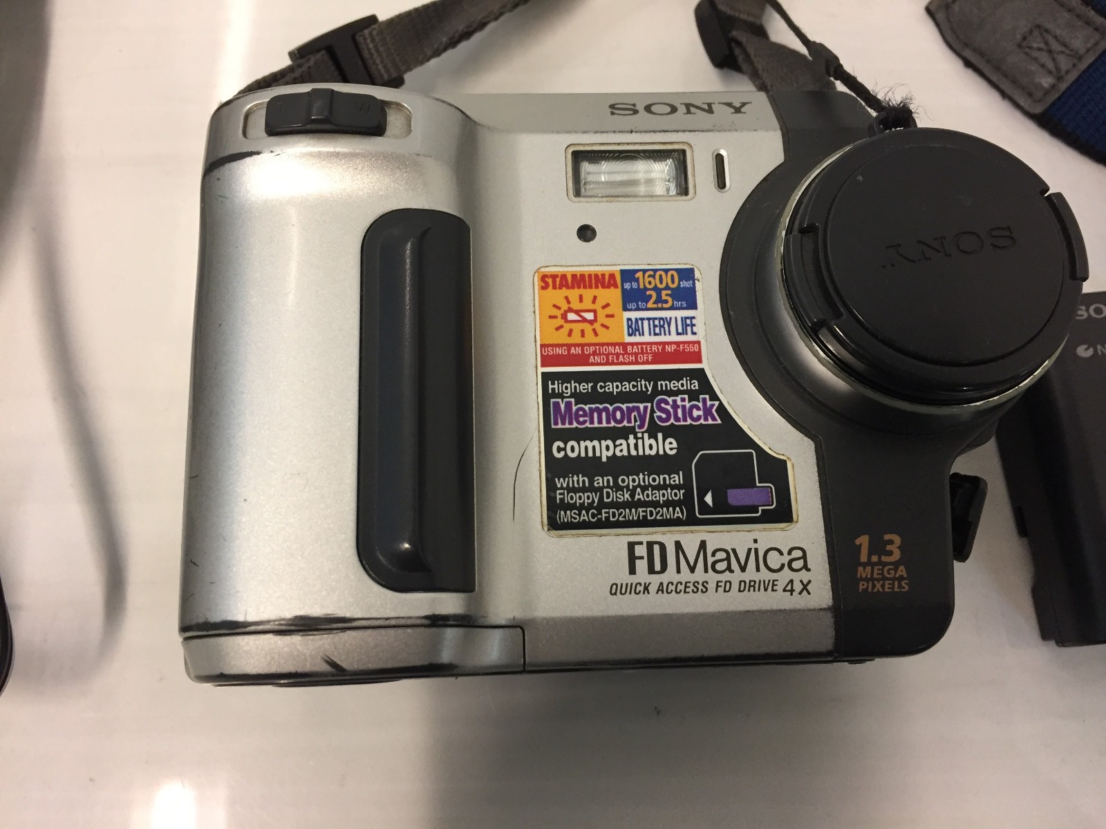 Sony FD Mavica MVC-FD87 1.3MP Vintage Floppy Disk Digital Camera