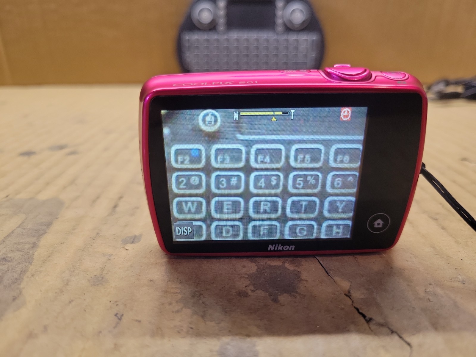 Nikon Coolpix S01 Digital 10.1MP 3x Zoom Digital Camera w charger – Pink B16