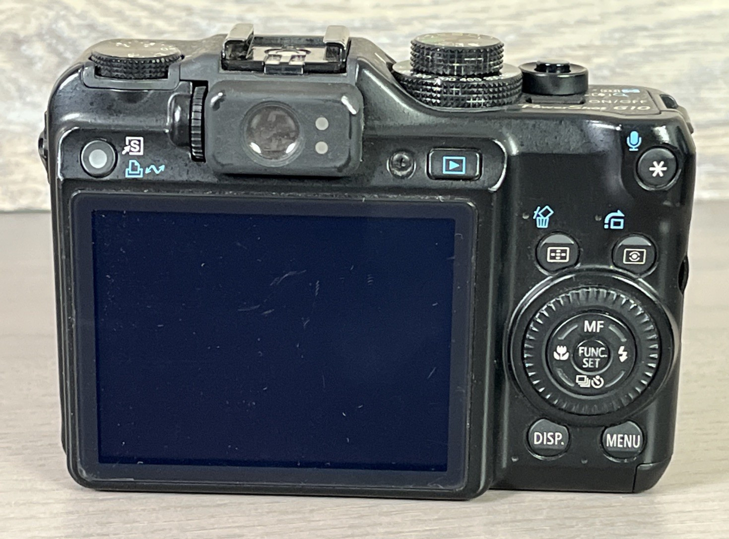 Canon PowerShot G10 Camera Bundle 2 Batteries, 32gb Sd card, Charger, Case