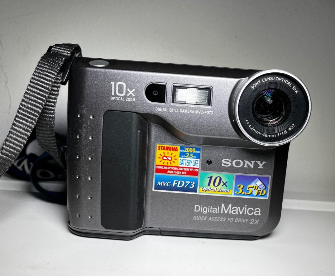 Sony MVC-FD73 Mavica Floppy Disk Digital Camera 10x Optical Zoom