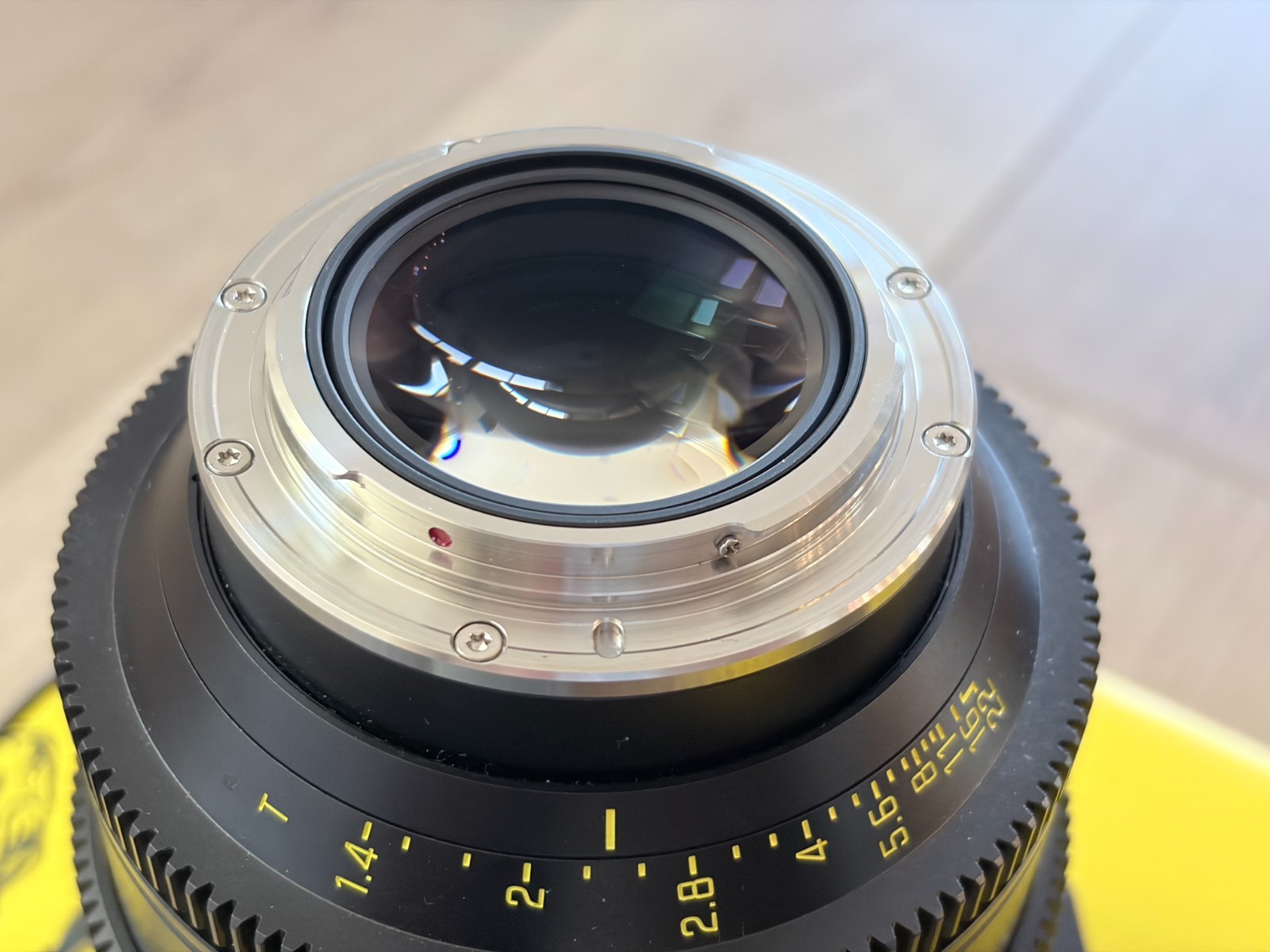 DZOFilm Arles 40mm T1.4 FF/VV Prime Cine Lens (ARRI PL + Canon EF mount)