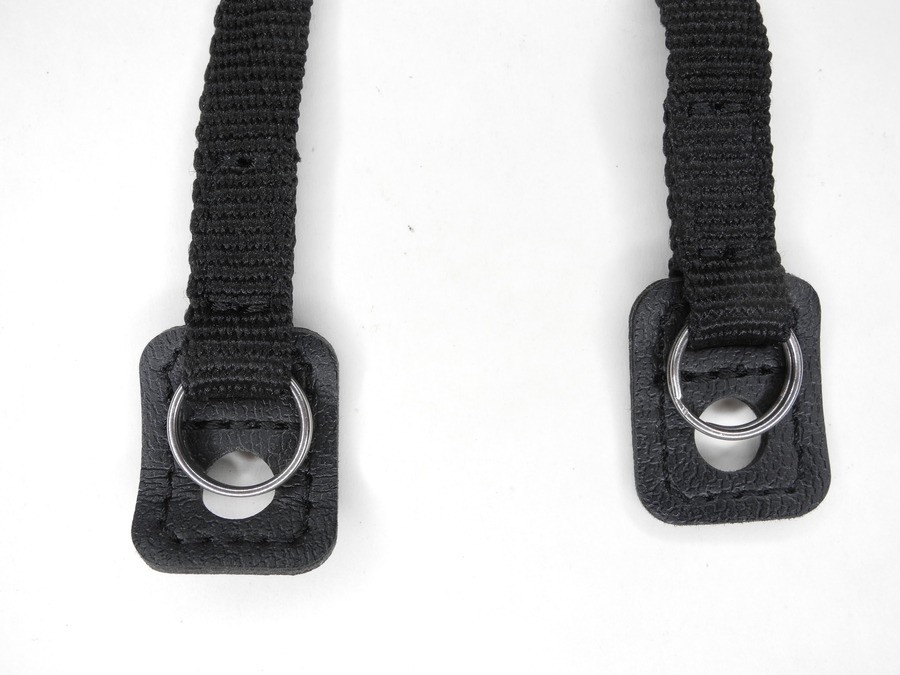 Leica 9/16″ Camera Neck Strap w/ Metal Rings Included with D-LUX 7 (Fits Others)