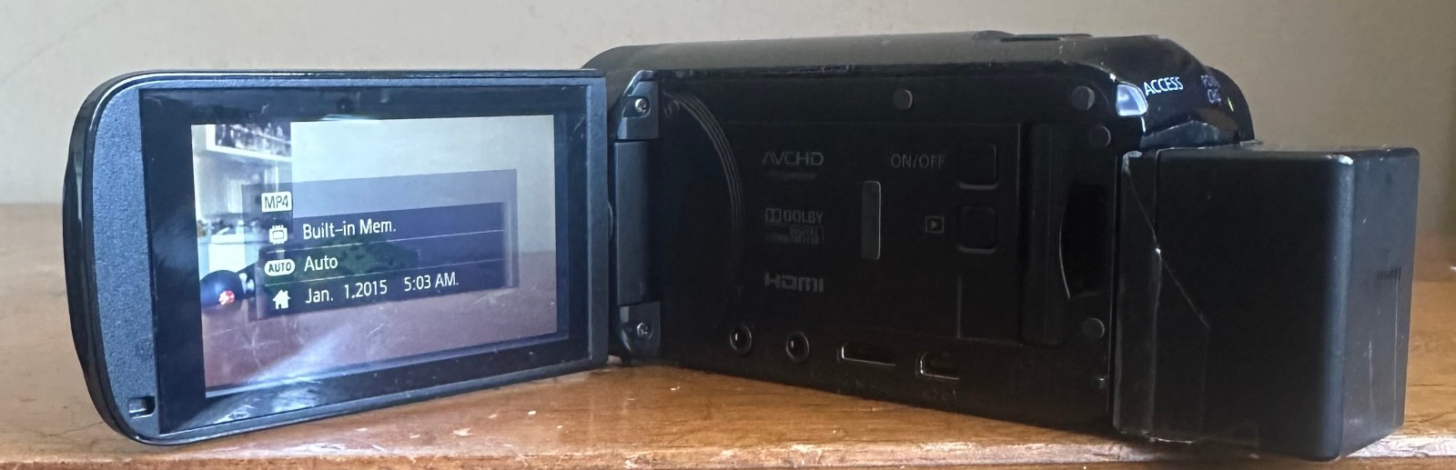 Canon Vixia HF R62 Full HD 3.2MP CMOS 32x Optical Zoom Video Handycam Camcorder