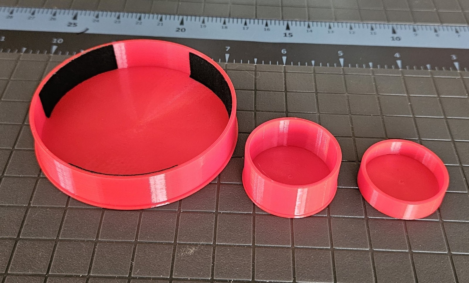 Edmund Voyager Red Dust Cap Set