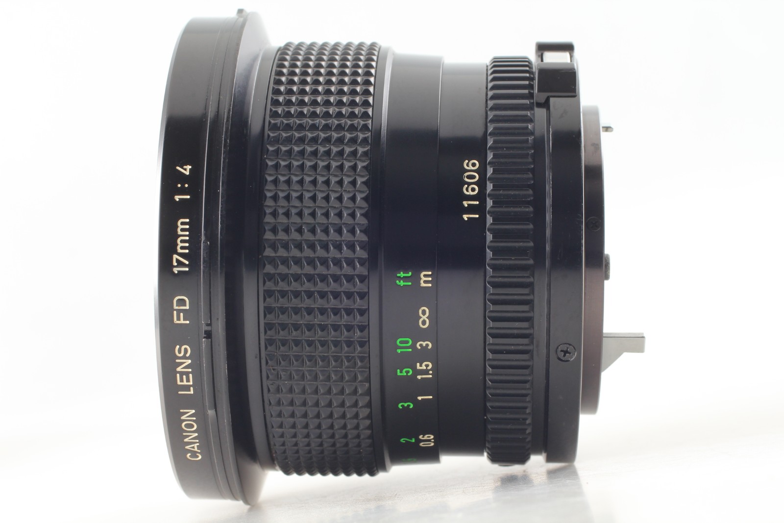 【N MINT】 Canon New FD NFD 17mm f/4 MF Wide Angle Lens for Film Camera From JAPAN