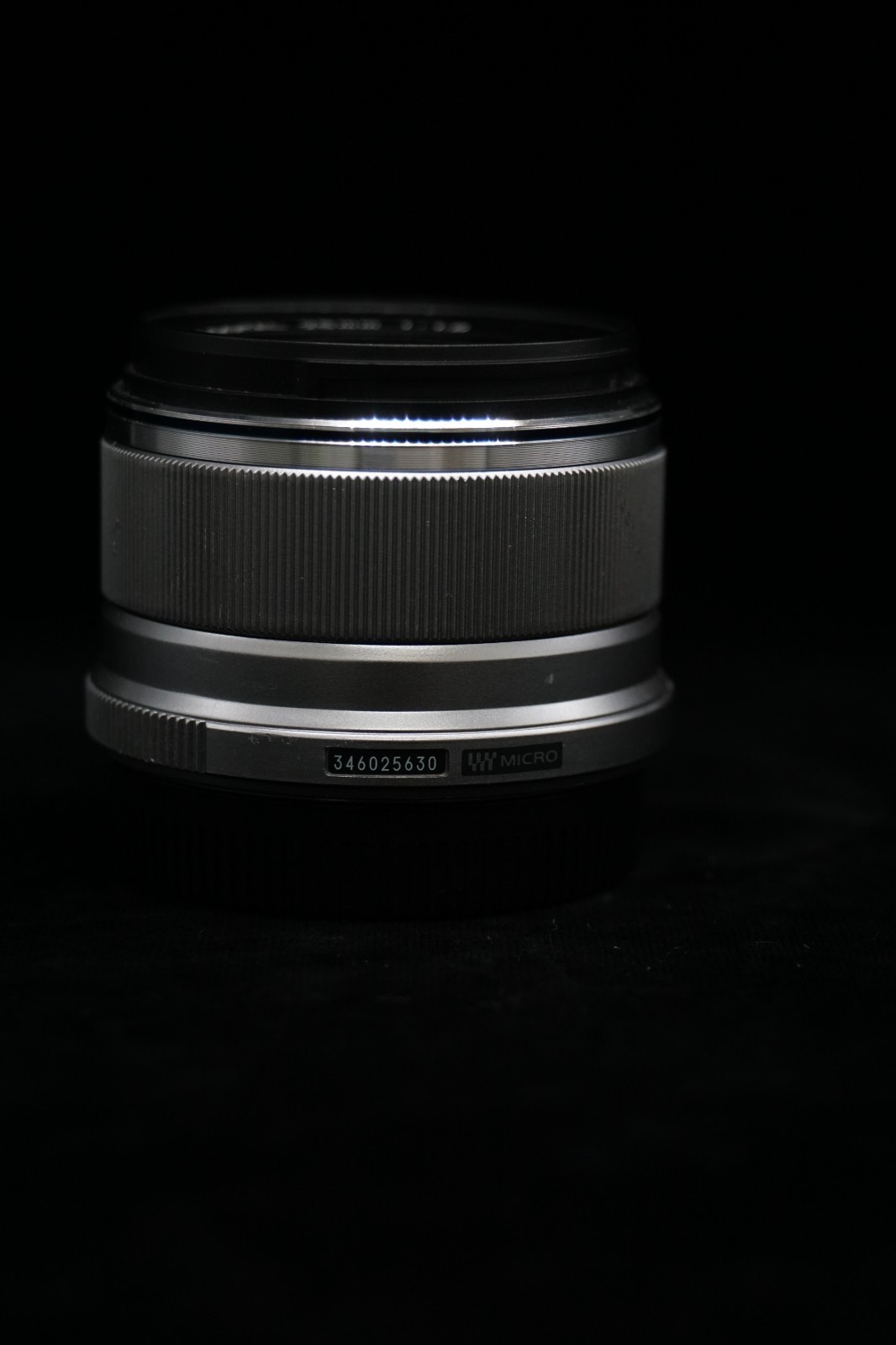 [US Duty Paid] OLYMPUS M.ZUIKO 25mm F/1.8 Silver Lens for Micro Four Thirds 9069