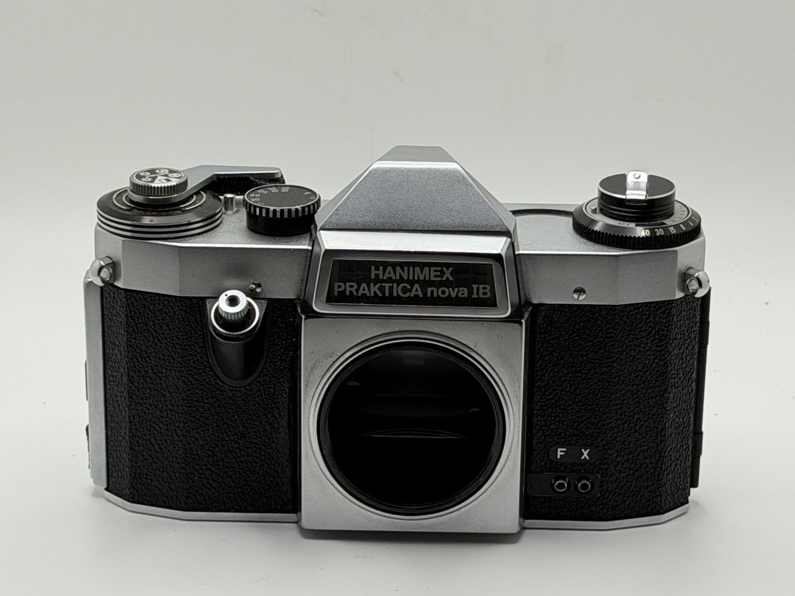 Vintage Hanimex Praktica nova IB M42 35mm SLR Film Camera Body Works