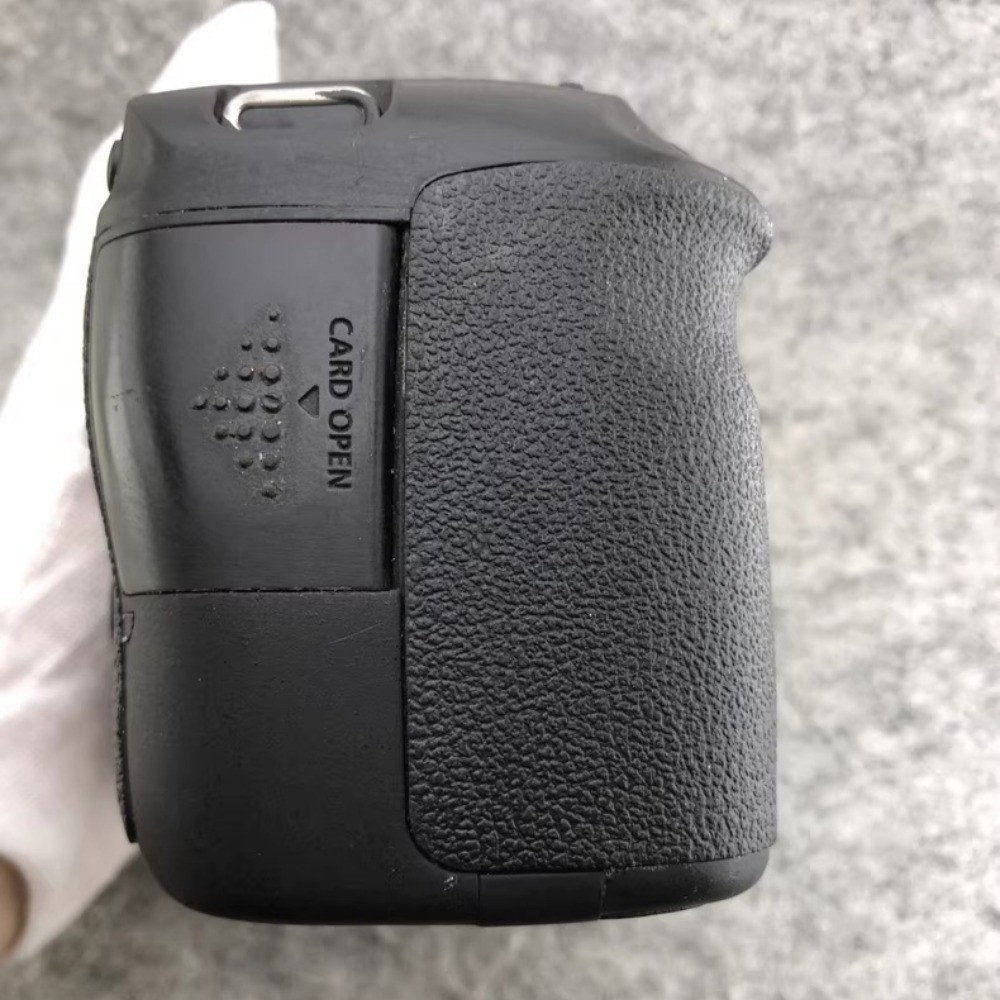 Canon EOS 6D Digital SLR Camera Body Only 20.2MP Built-in Wi-Fi Viewfinder Black