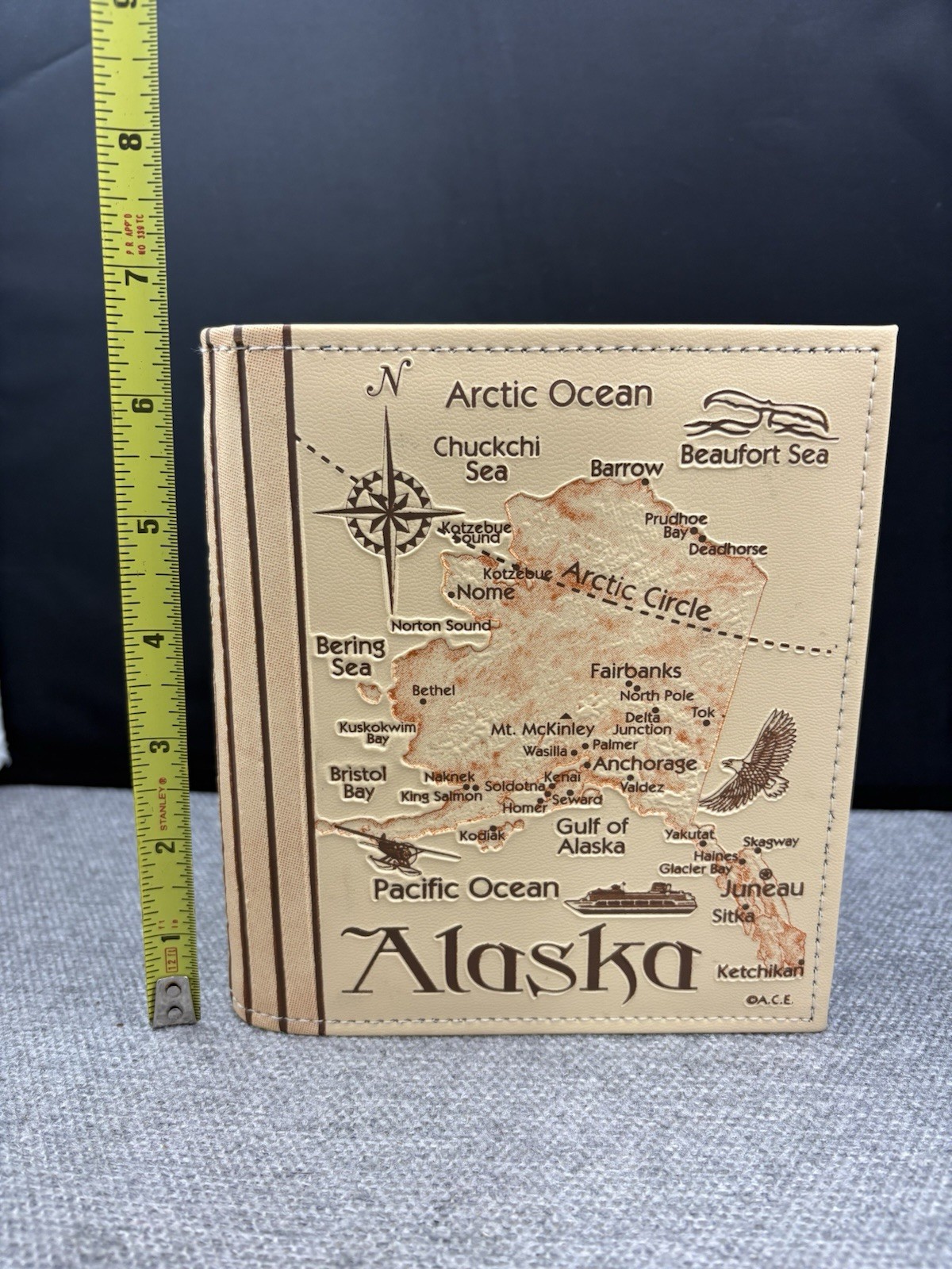 Alaska Photo Album Beige Faux Leather Holds 200 (4×6) Photos Maps Travel A.C.E