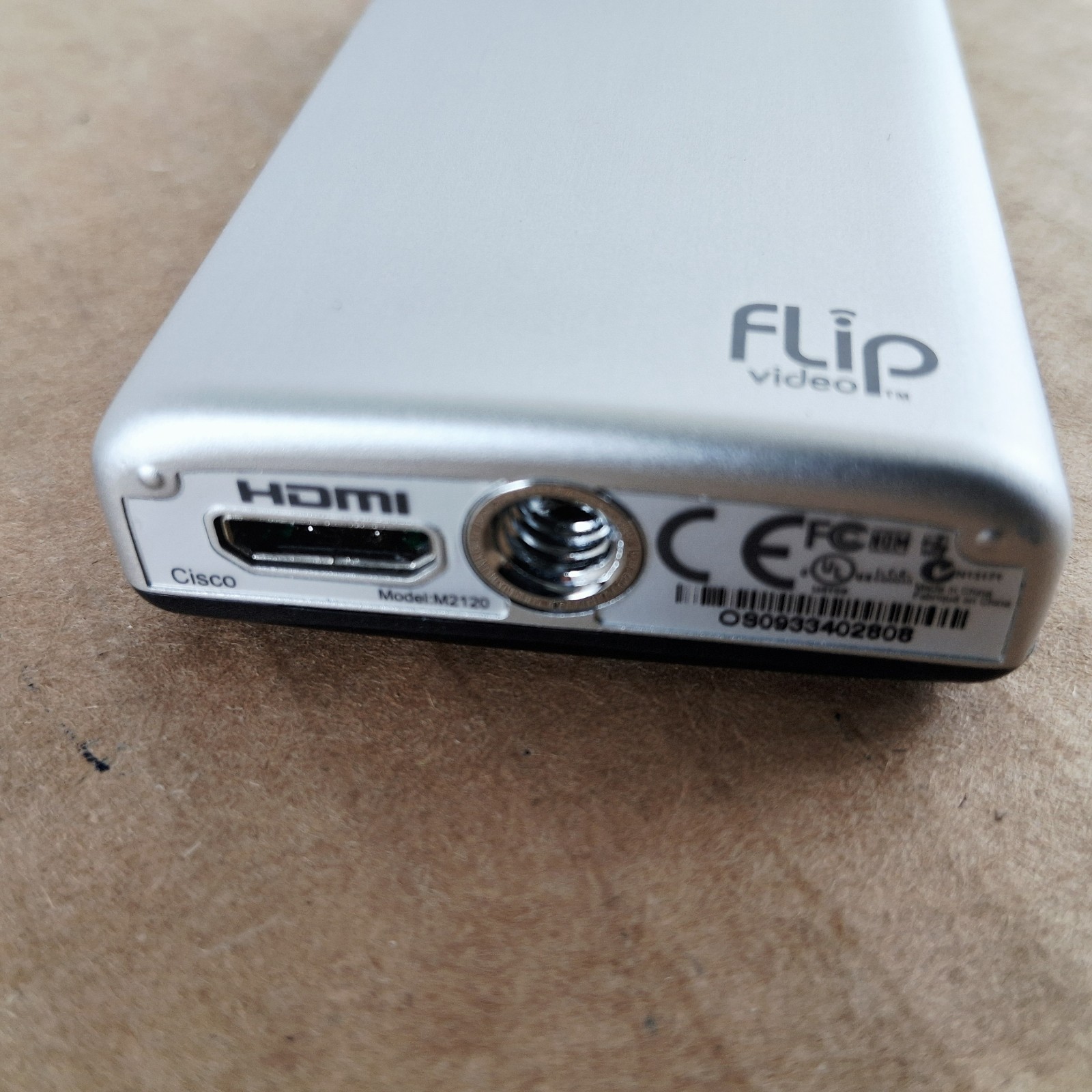 Flip Mino HD F460 4GB High Definition Digital Video Camera